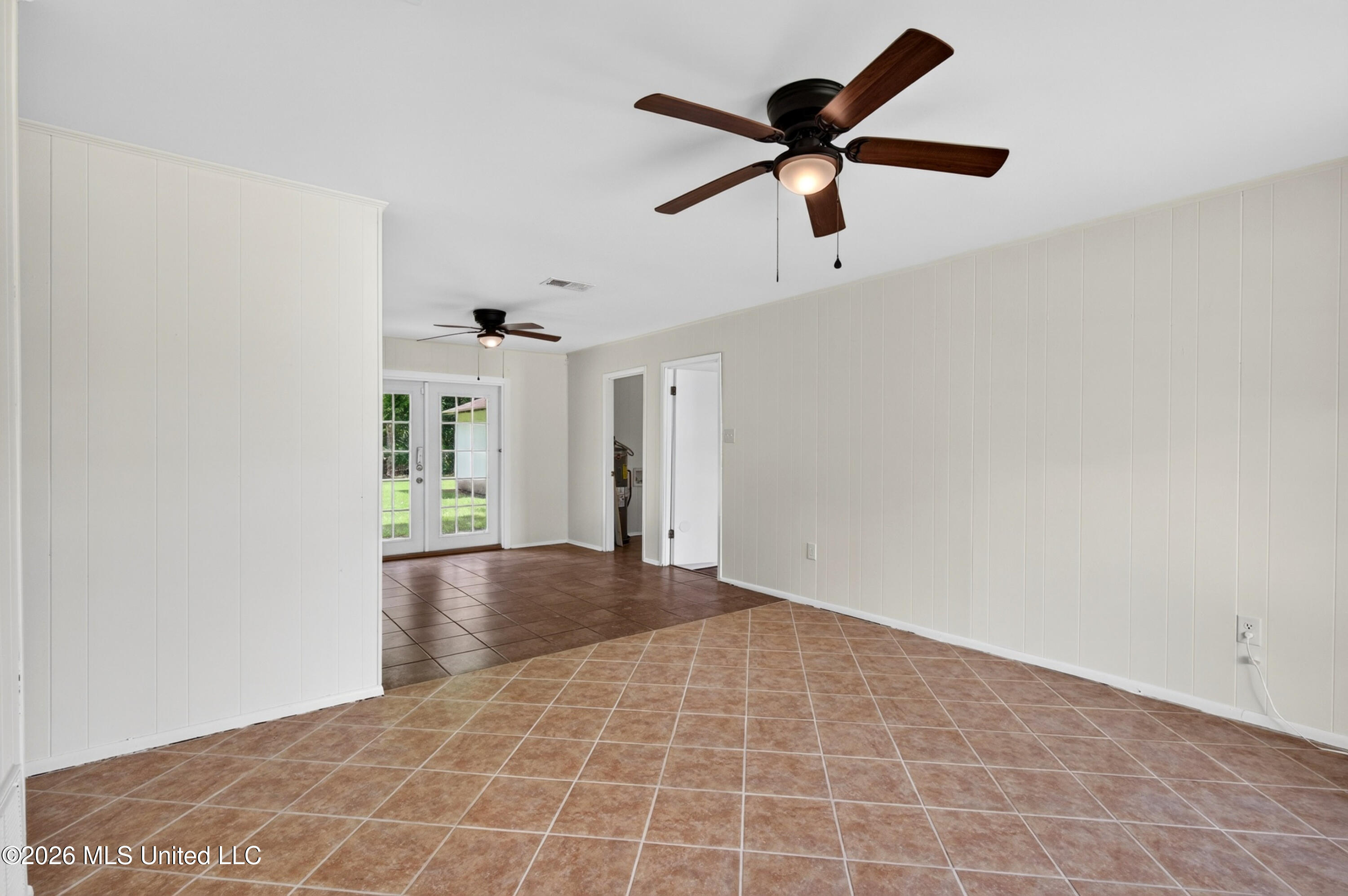 5717 Meadowview Drive Property Photo 10
