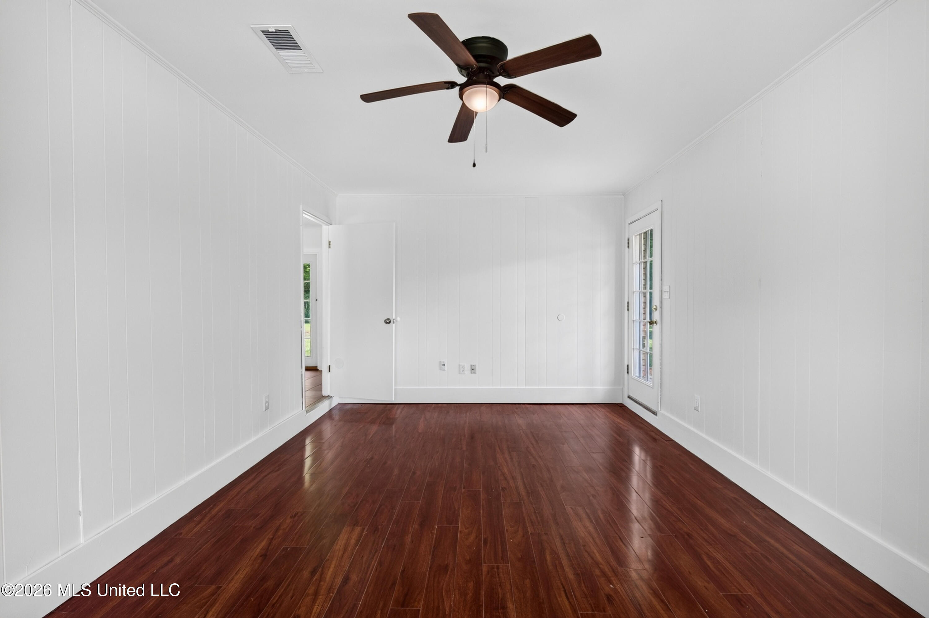 5717 Meadowview Drive Property Photo 15