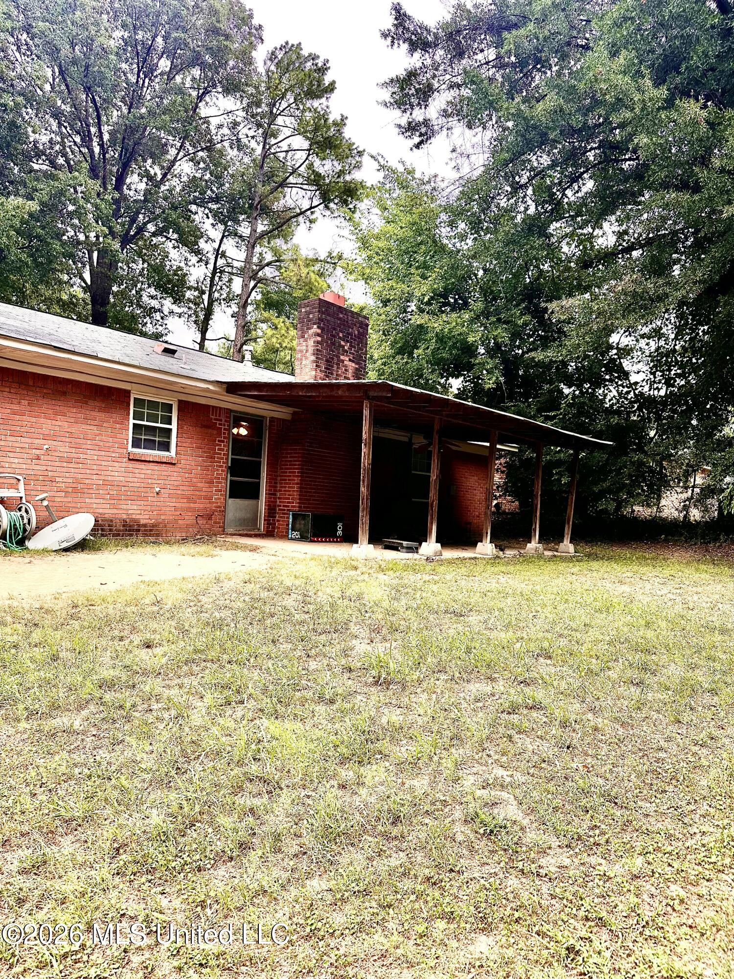 5727 Iroquois Drive Property Photo 2