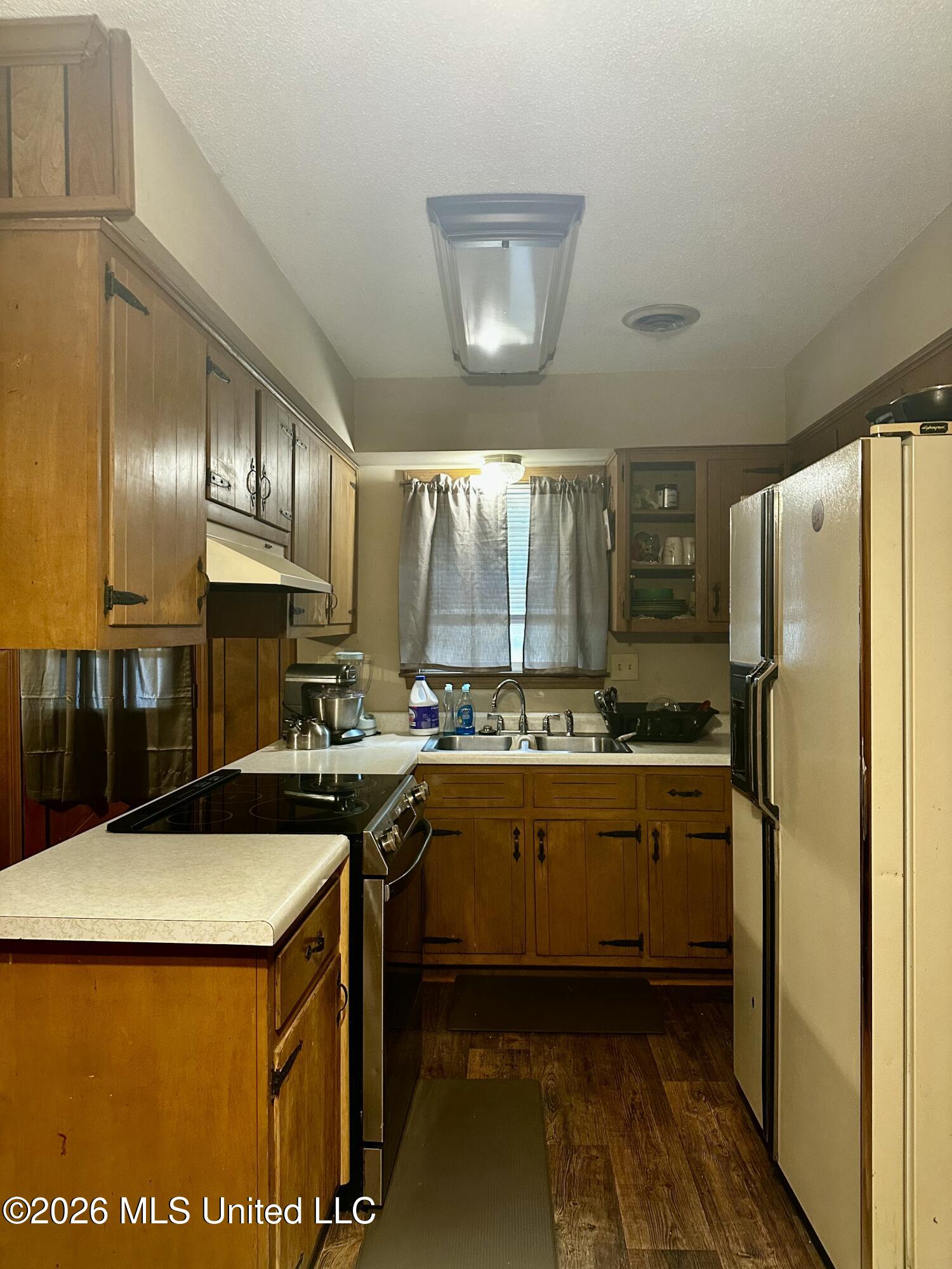 5727 Iroquois Drive Property Photo 13