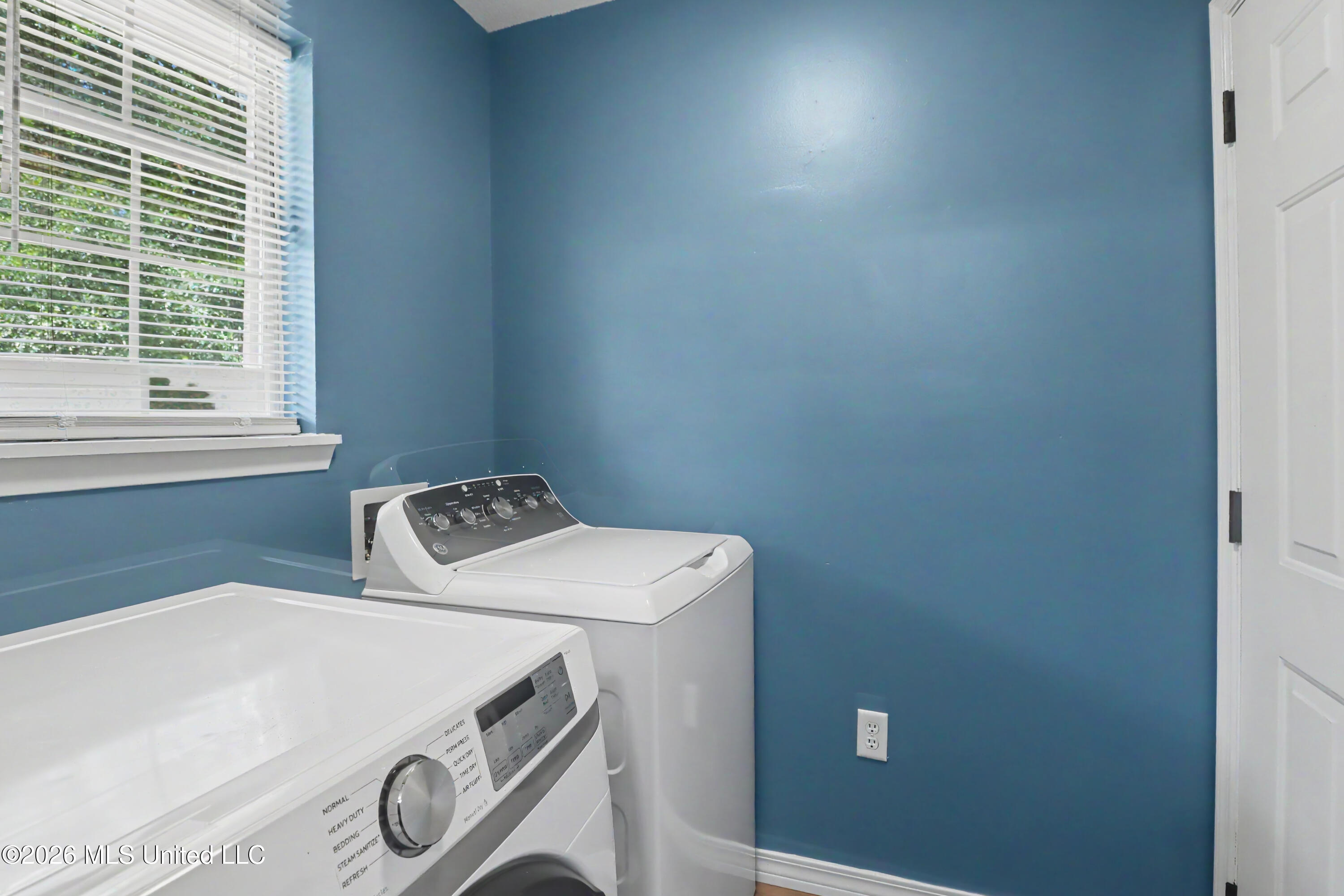 1304 Sampson Road Property Photo 9