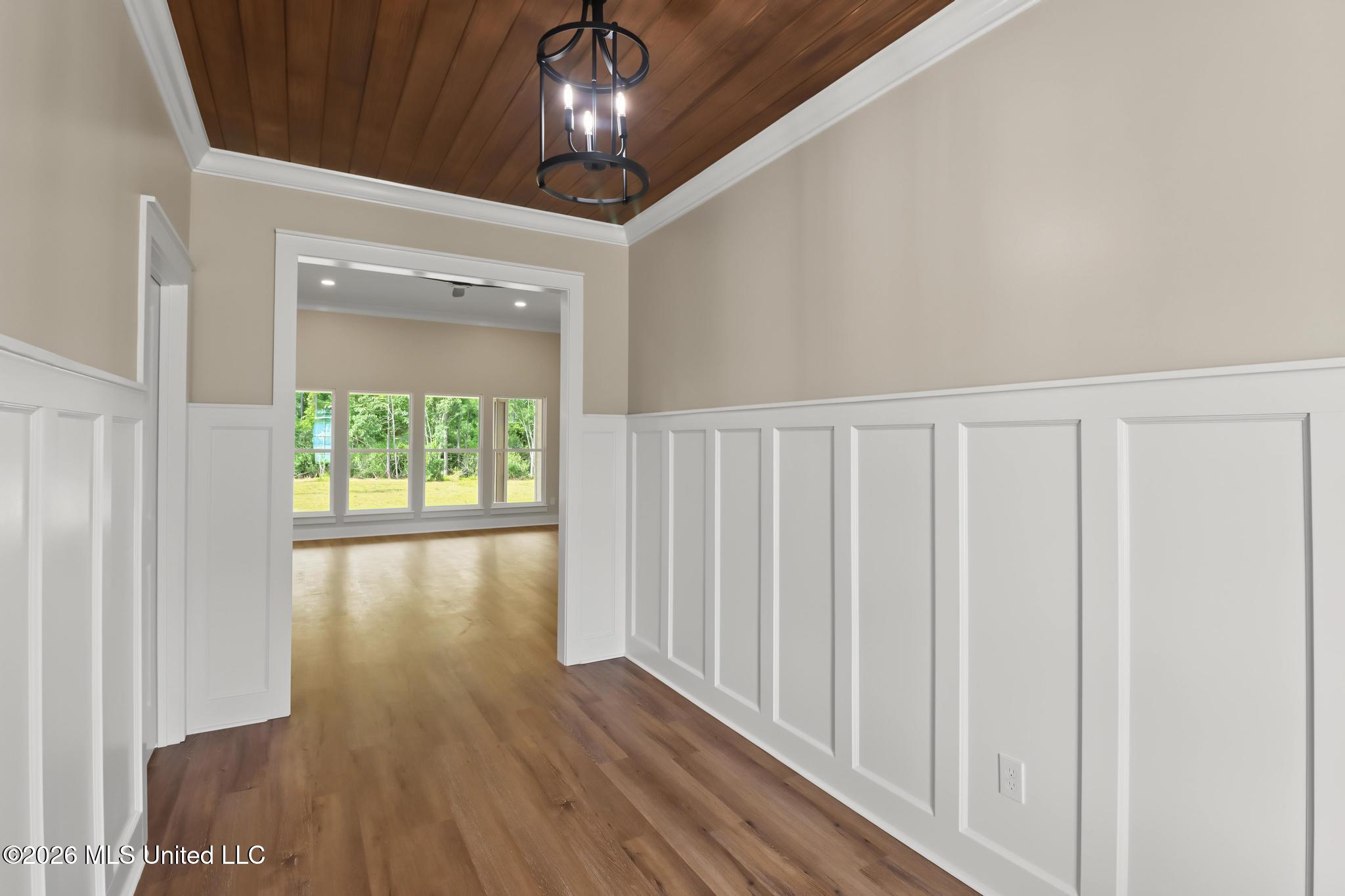 21794 Oak Terrace Drive Property Photo 5