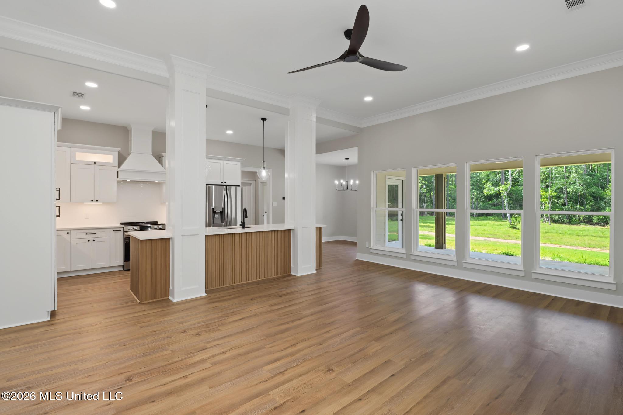 21794 Oak Terrace Drive Property Photo 6