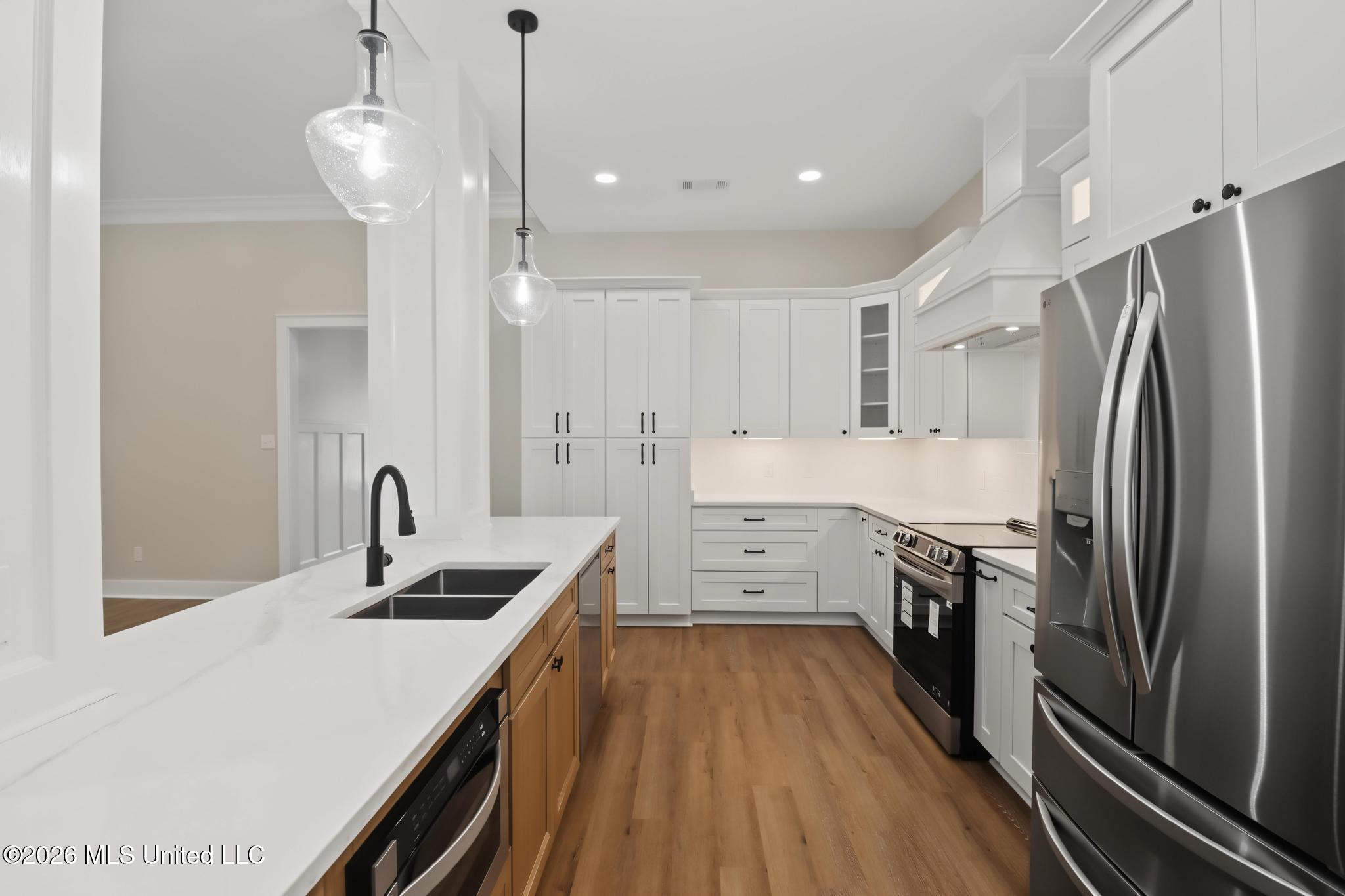 21794 Oak Terrace Drive Property Photo 10