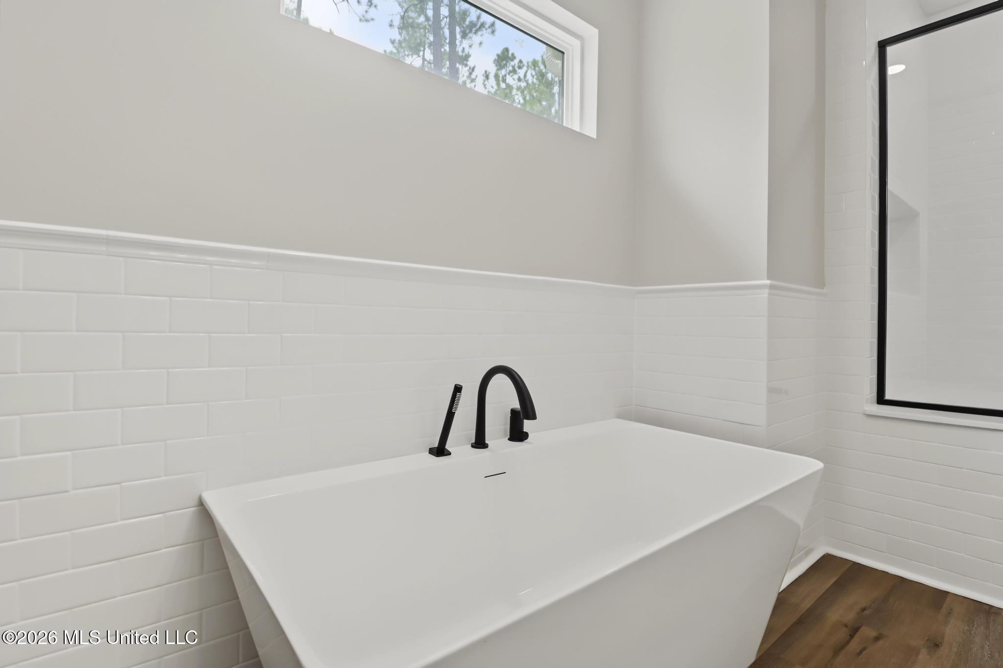 21794 Oak Terrace Drive Property Photo 13