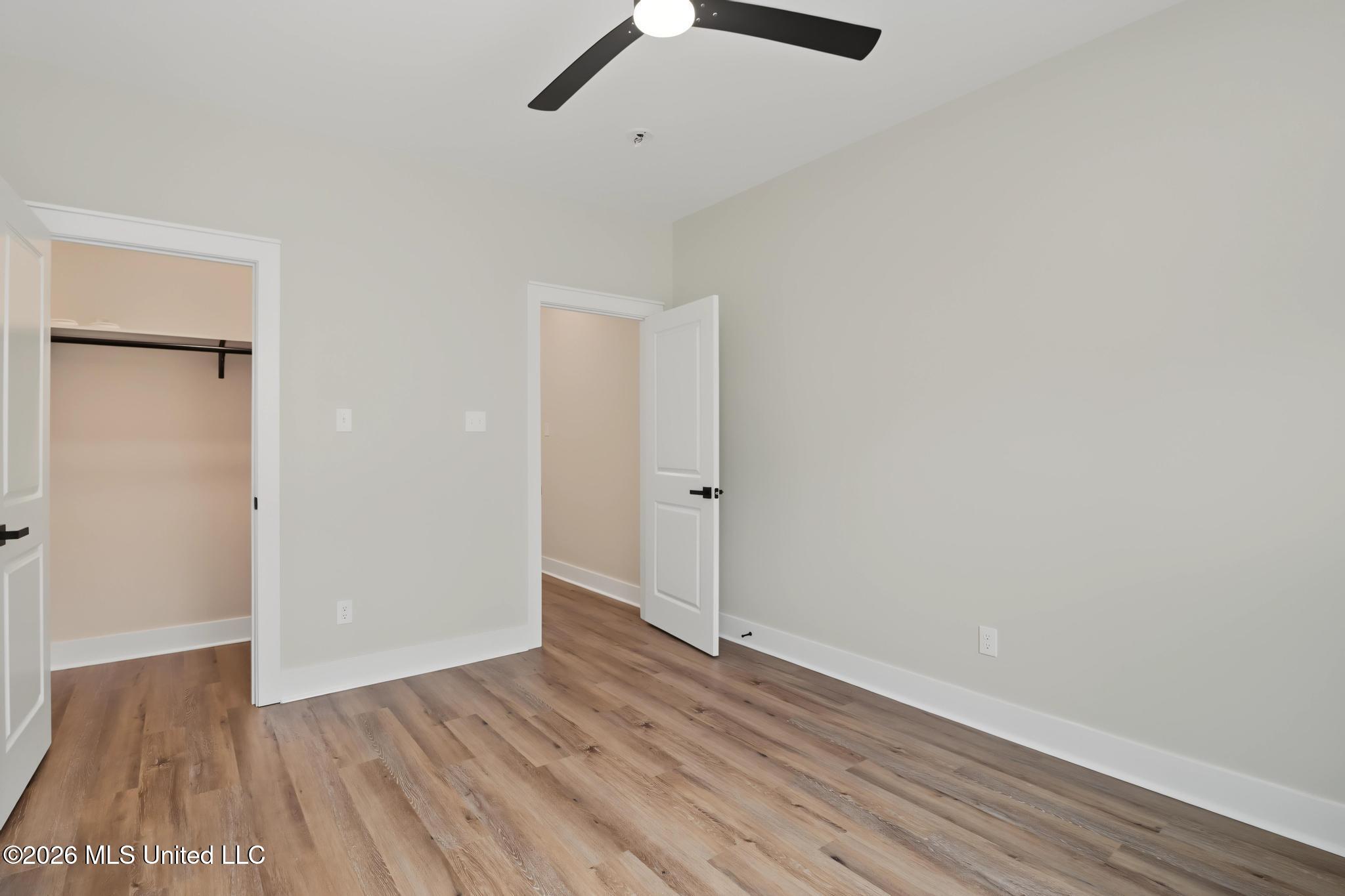 21794 Oak Terrace Drive Property Photo 18
