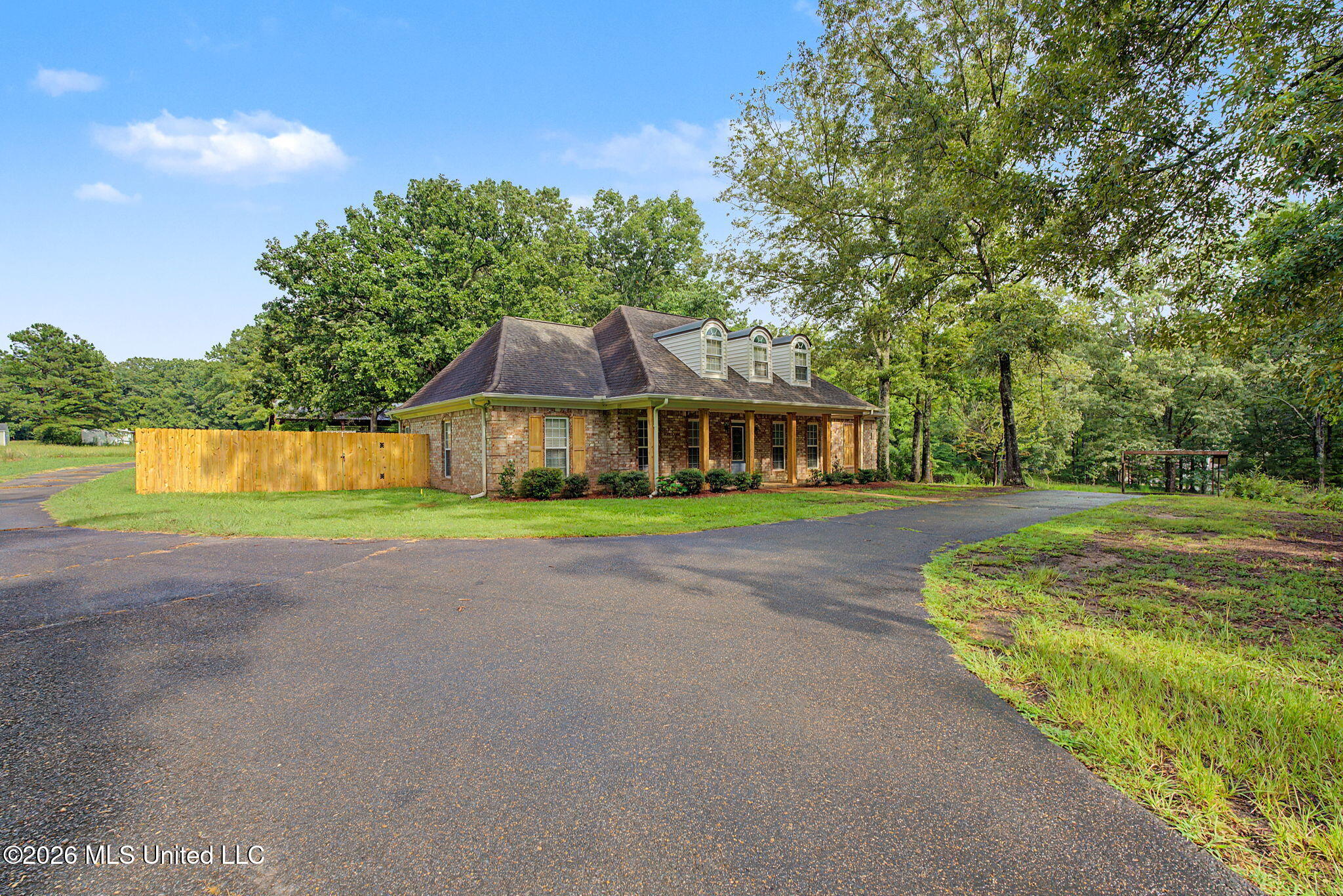 778 Steele Road Property Photo 3