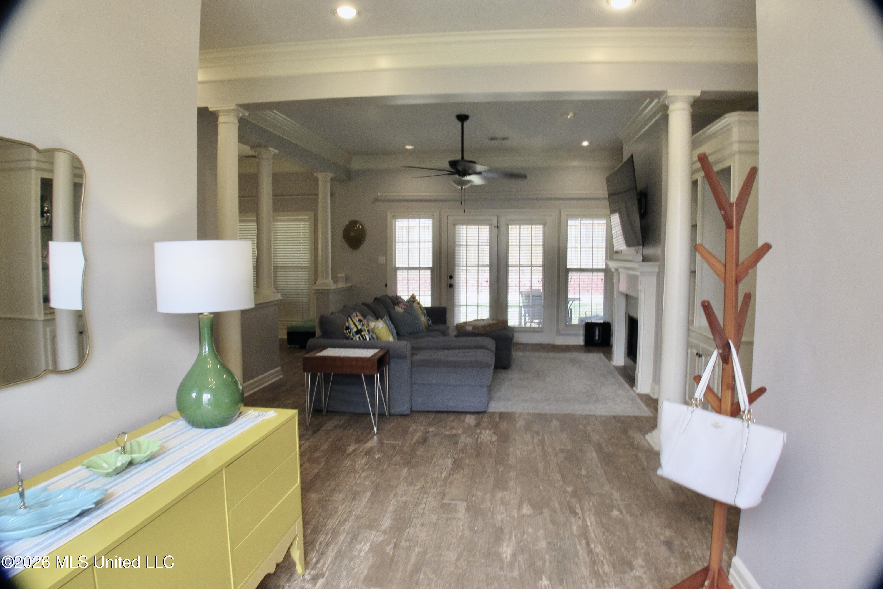 126 Highwoods Boulevard Property Photo 3