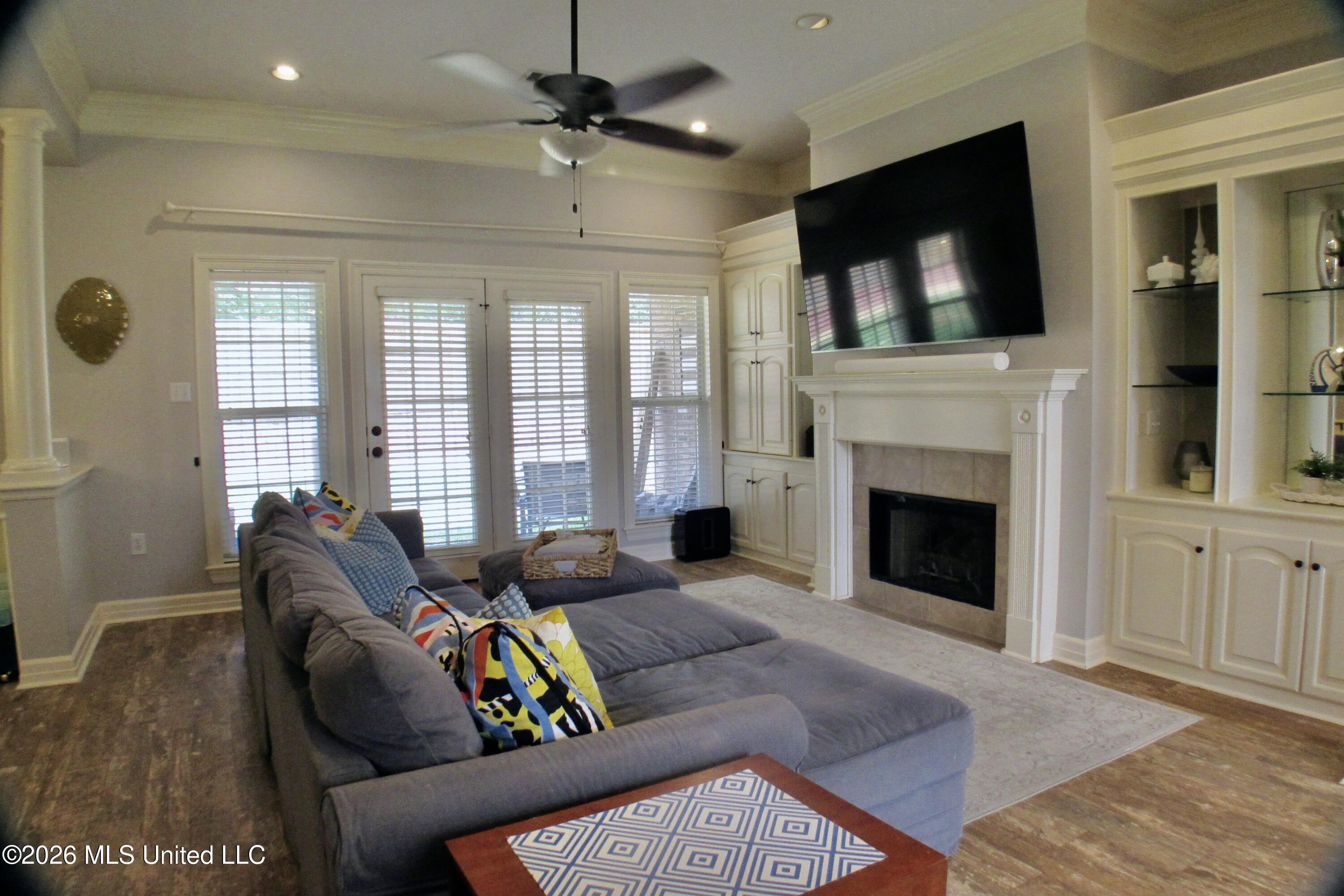 126 Highwoods Boulevard Property Photo 5