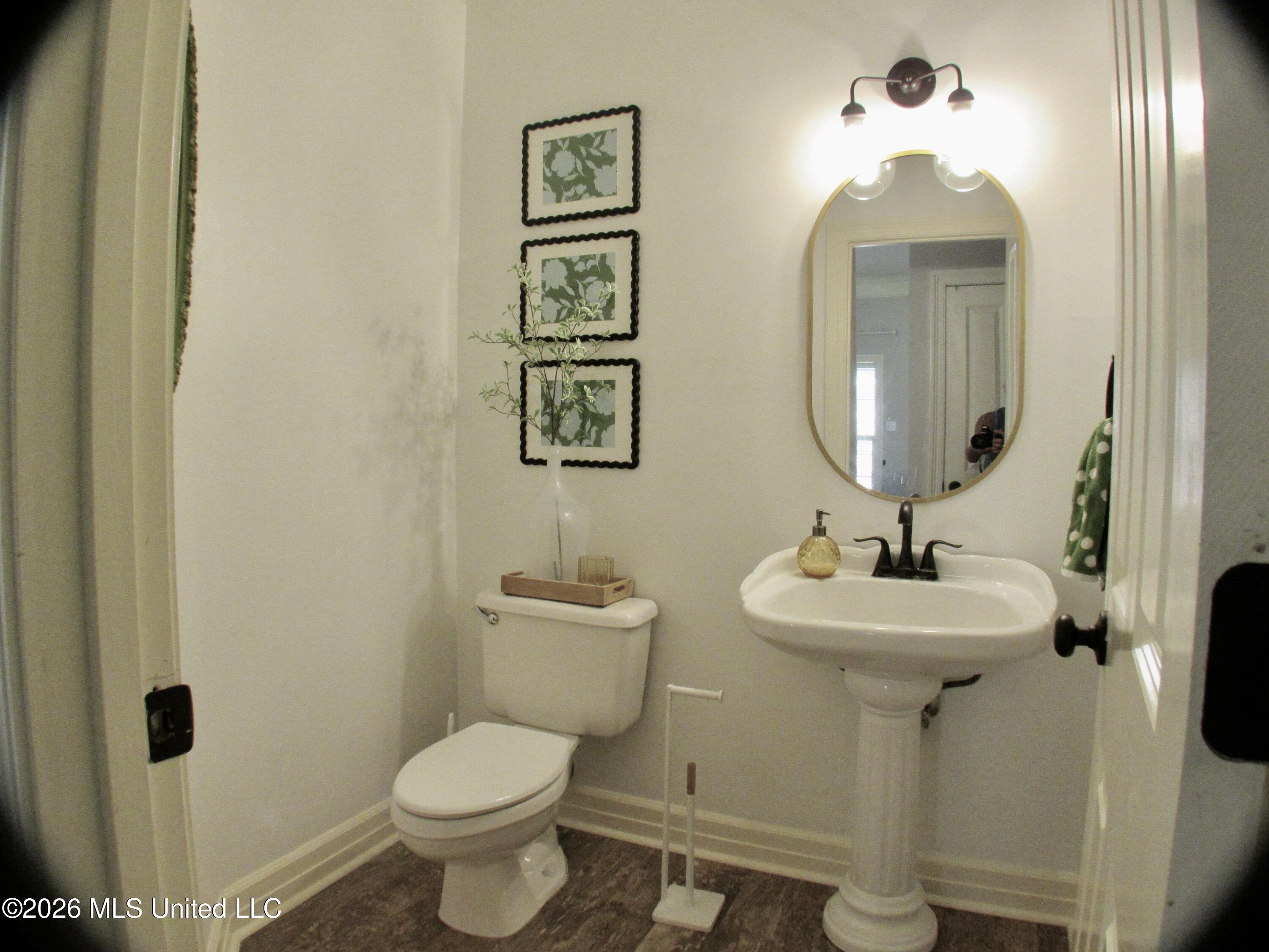 126 Highwoods Boulevard Property Photo 11