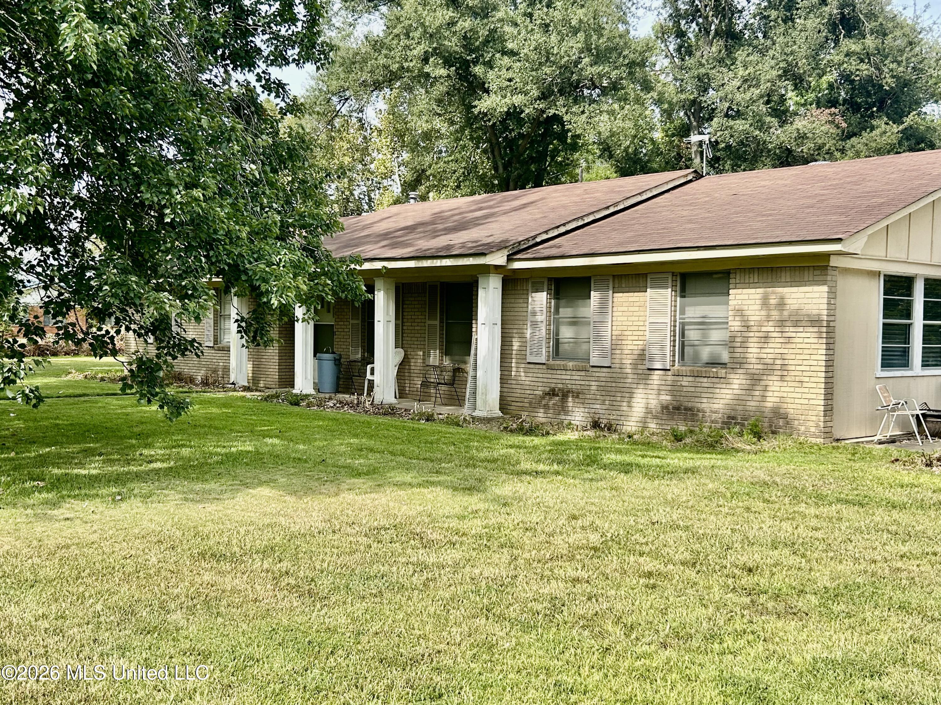 27 Sunset Circle Property Photo 2