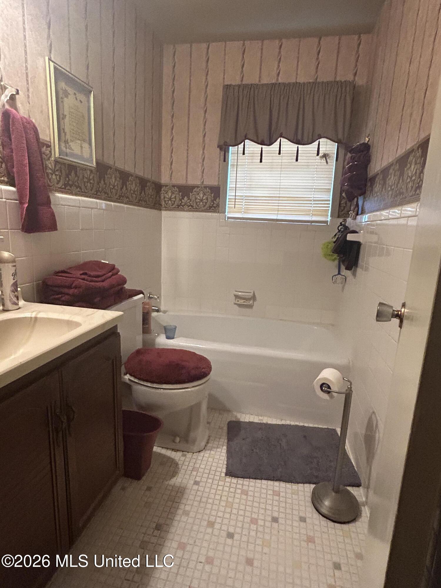 27 Sunset Circle Property Photo 12