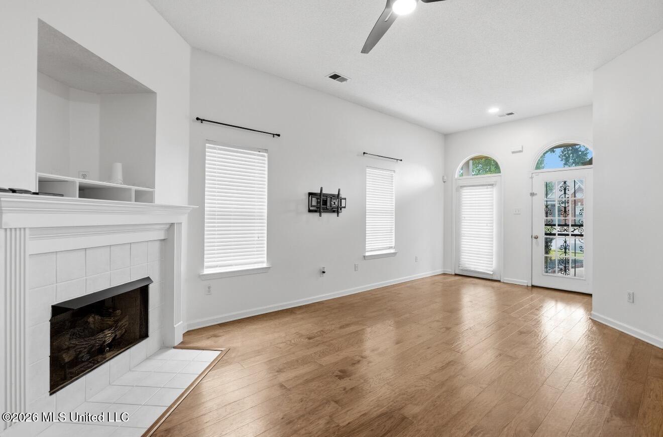 10742 Pecan View Drive Property Photo 2