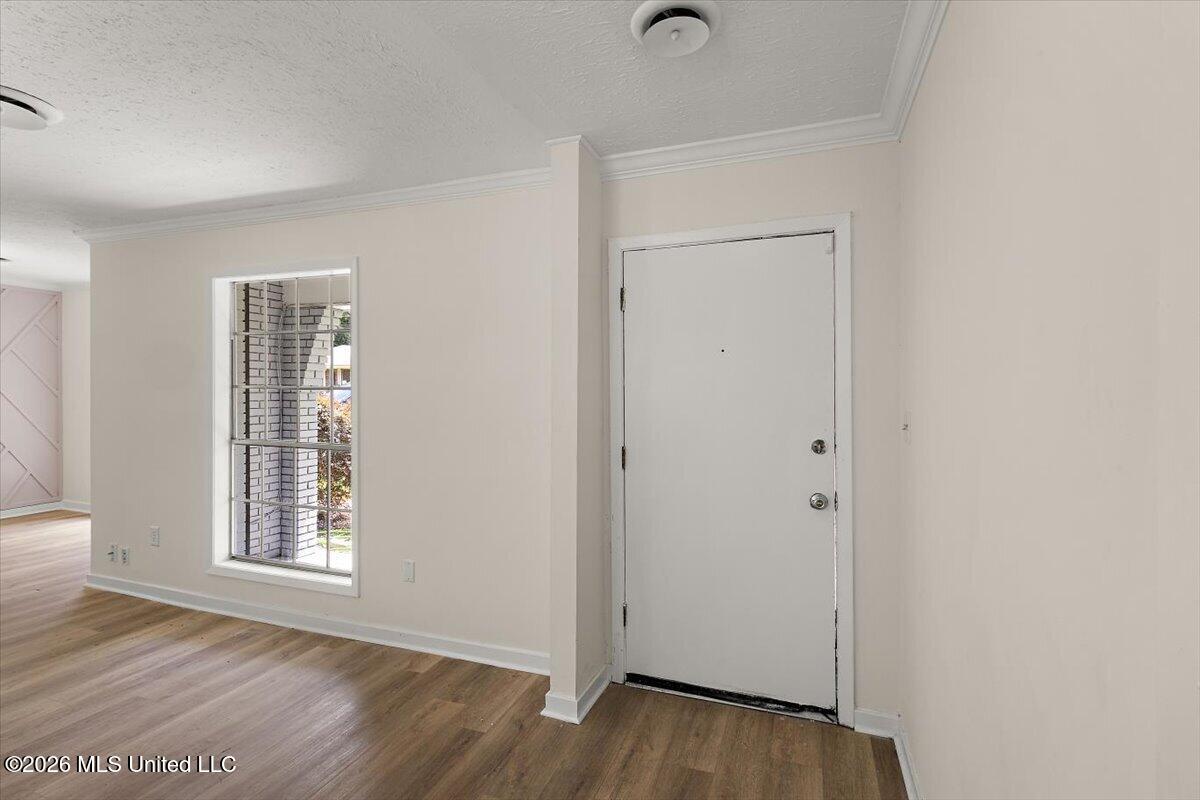 3343 Fleetwood Drive Property Photo 5