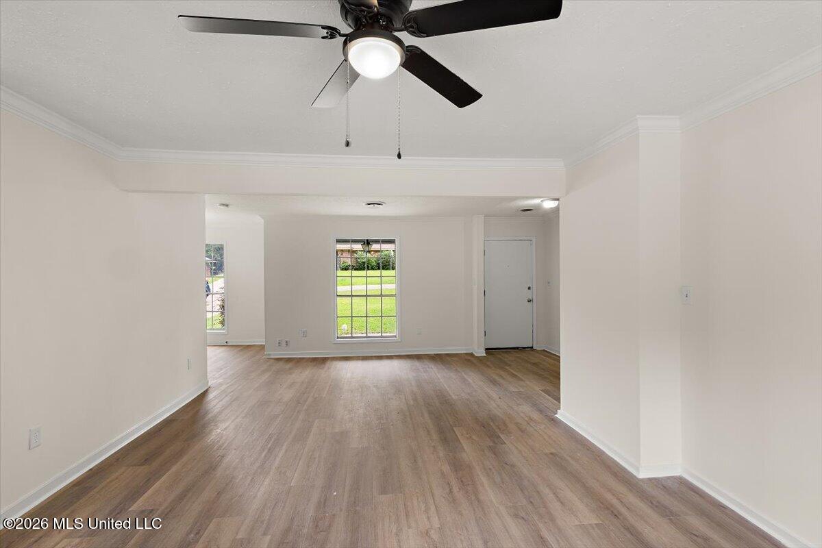 3343 Fleetwood Drive Property Photo 7
