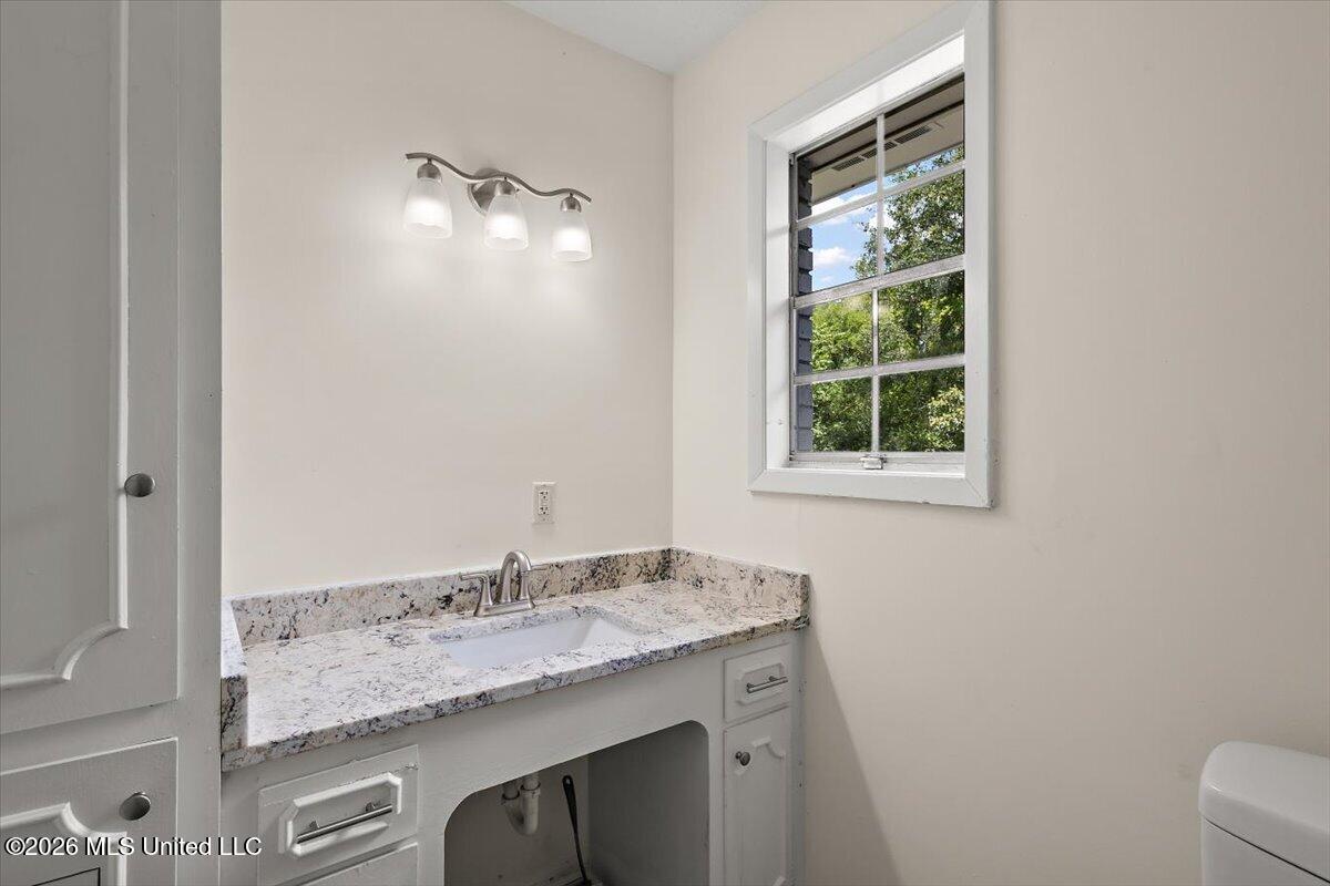 3343 Fleetwood Drive Property Photo 15