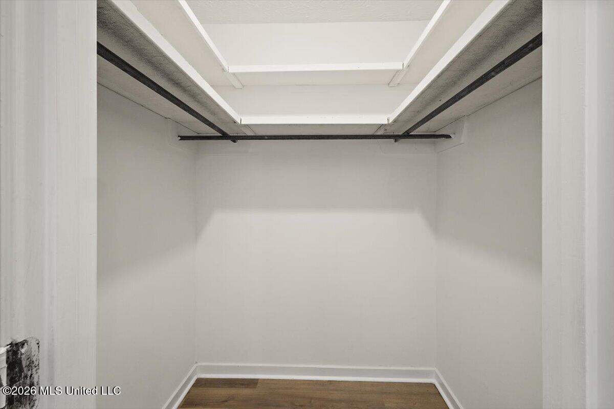 3343 Fleetwood Drive Property Photo 16
