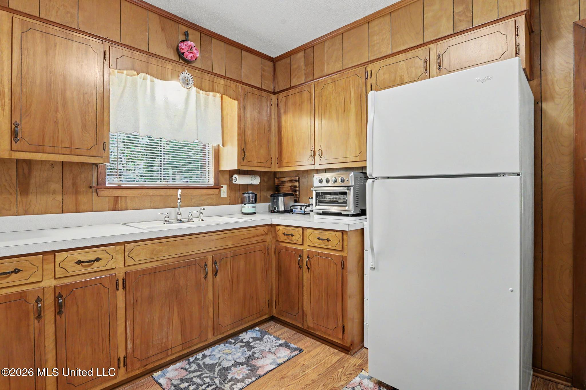 414 Pine Court Property Photo 8