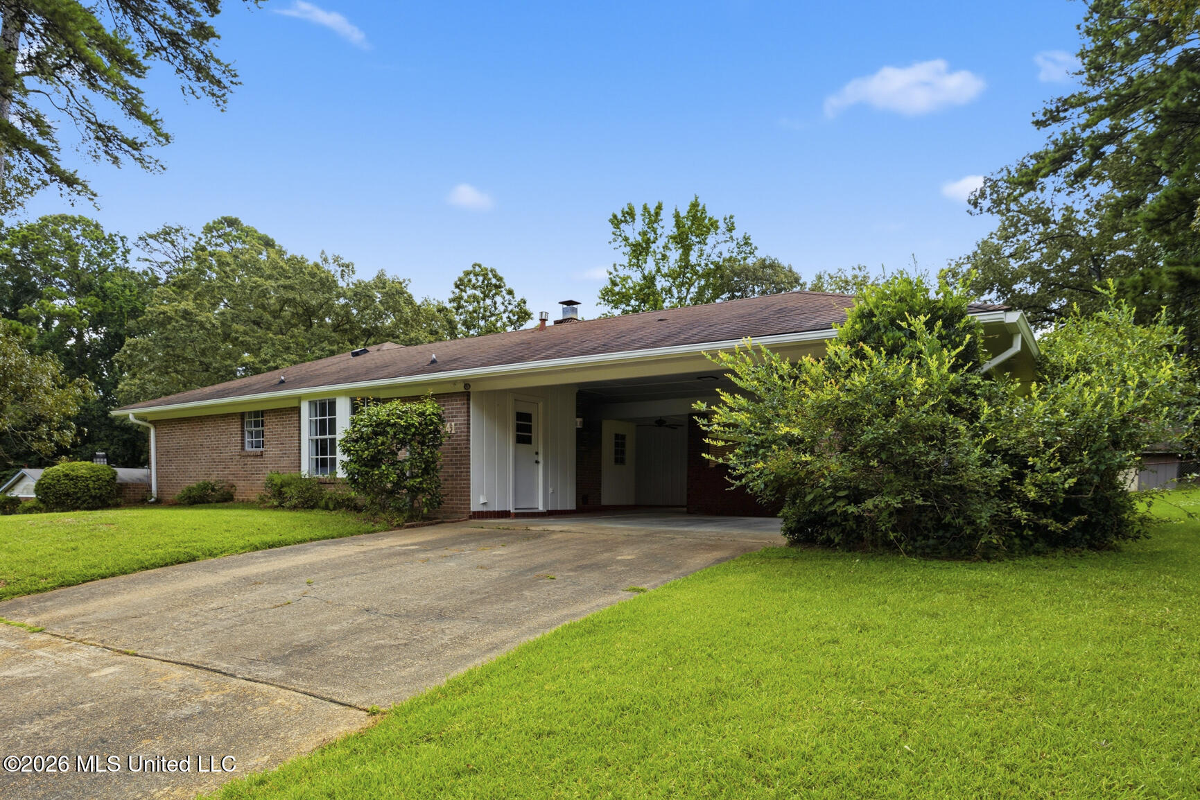 41 Sagewood Drive Property Photo 3