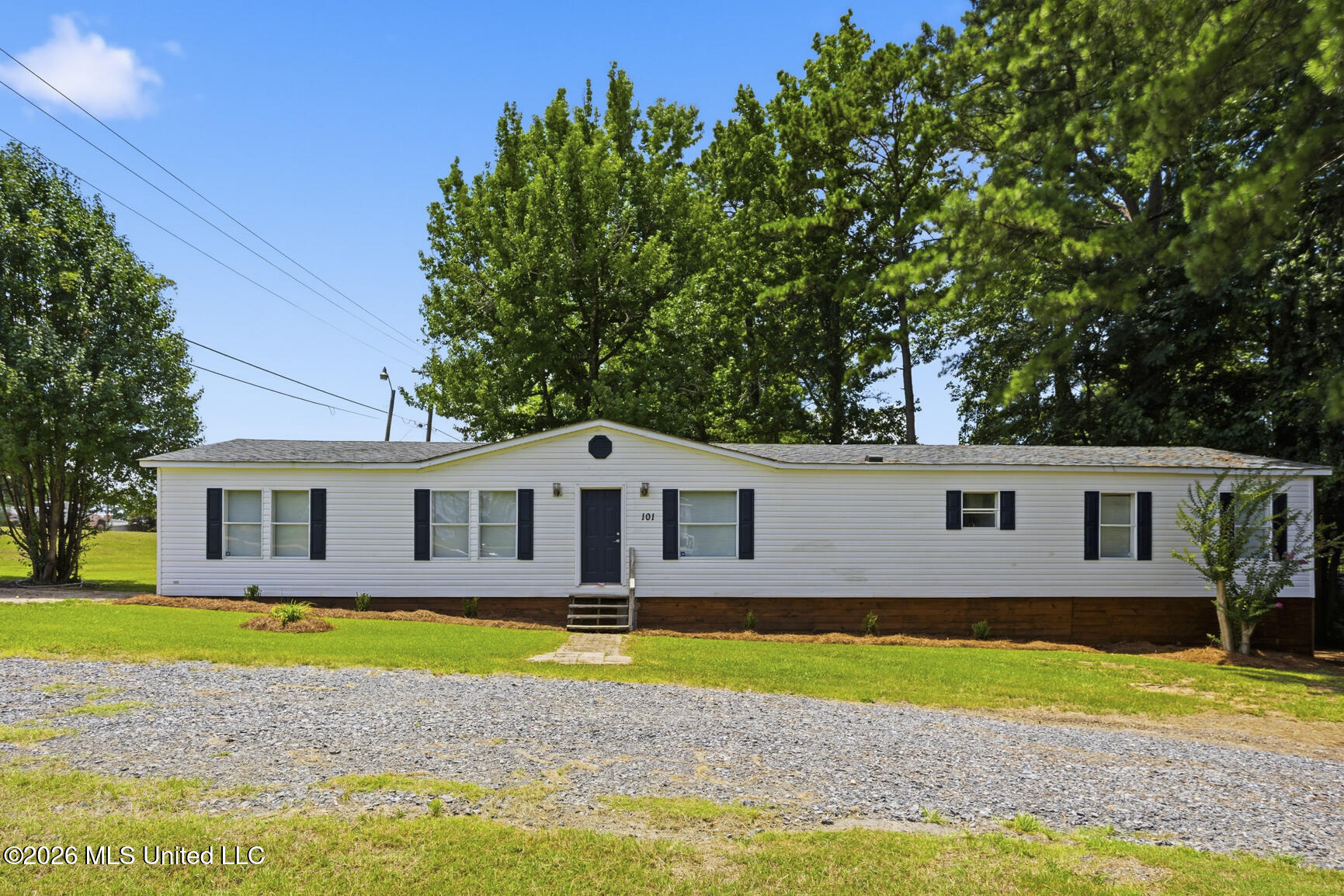 101 Ken Drive Property Photo 2