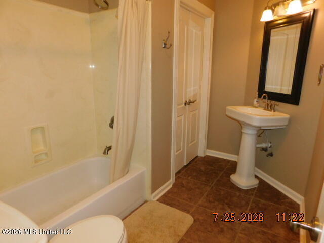 4408 Bloombury Street Property Photo 20