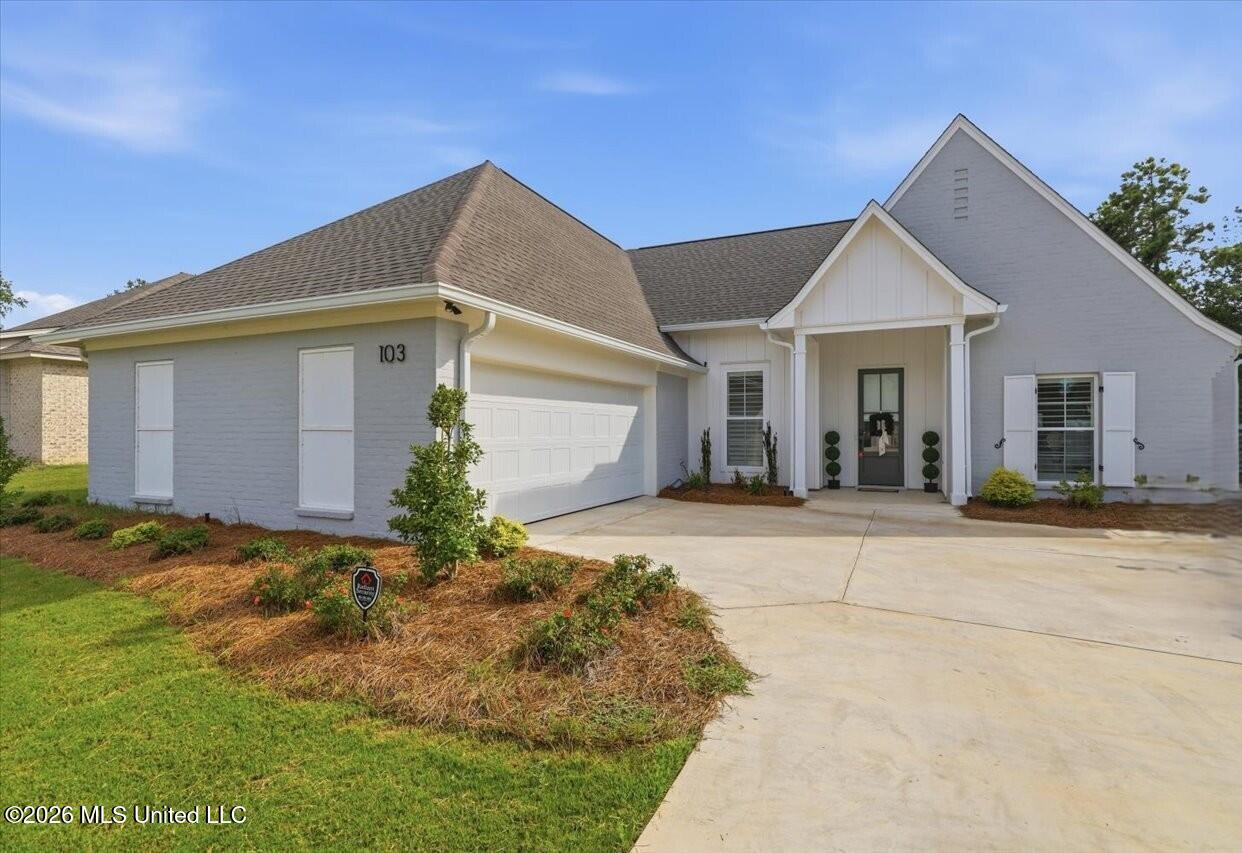 103 Hutto Lane Property Photo 1