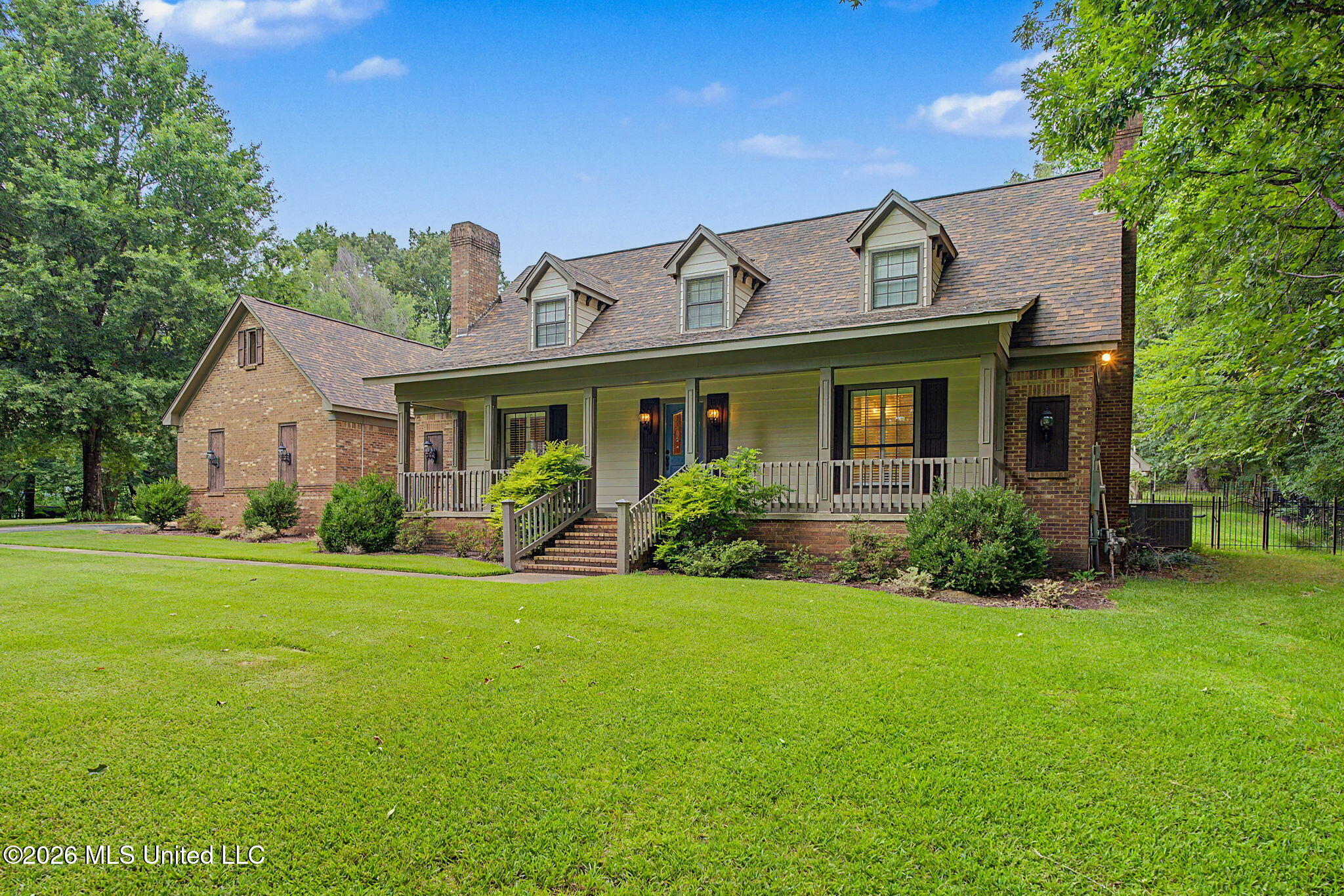1060 Wooten Road Property Photo 3