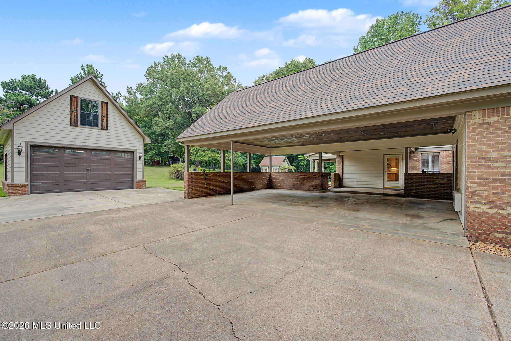 1060 Wooten Road Property Photo 6