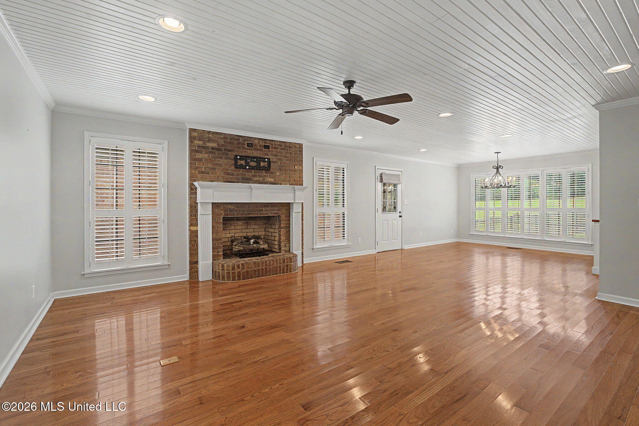 1060 Wooten Road Property Photo 11
