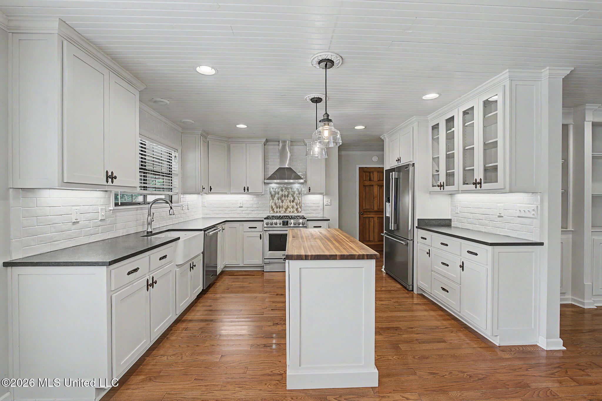 1060 Wooten Road Property Photo 17