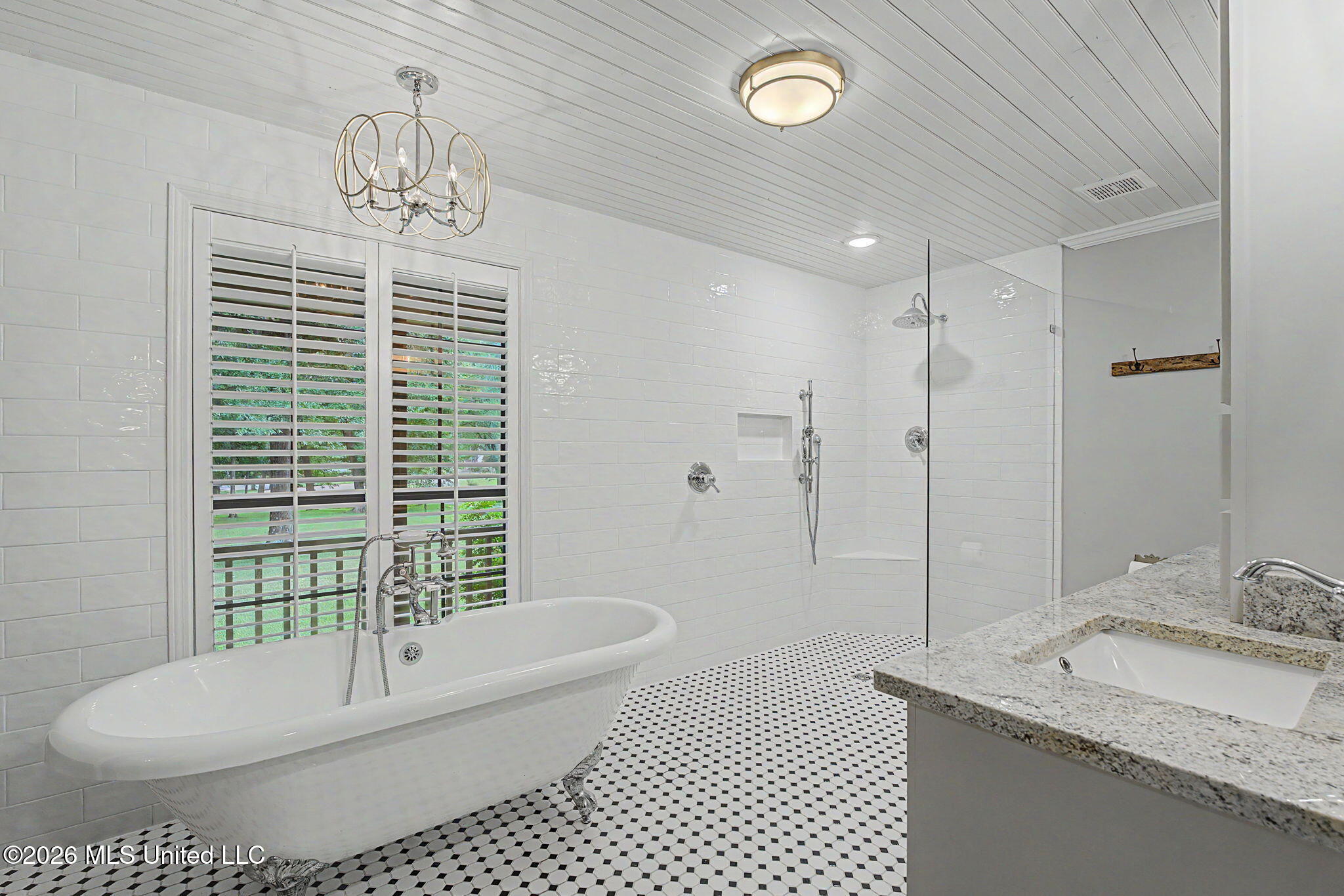 1060 Wooten Road Property Photo 28