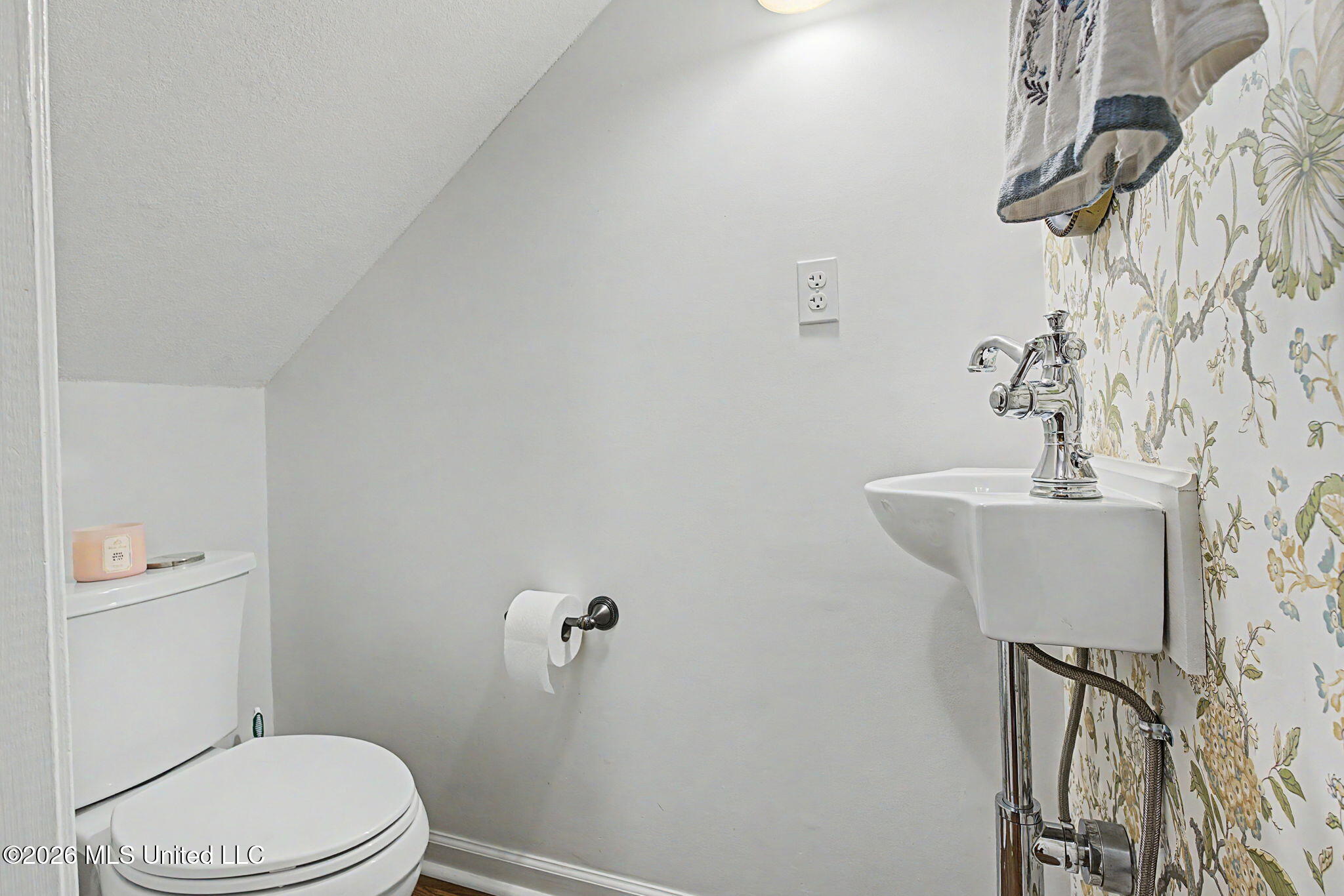 1060 Wooten Road Property Photo 38