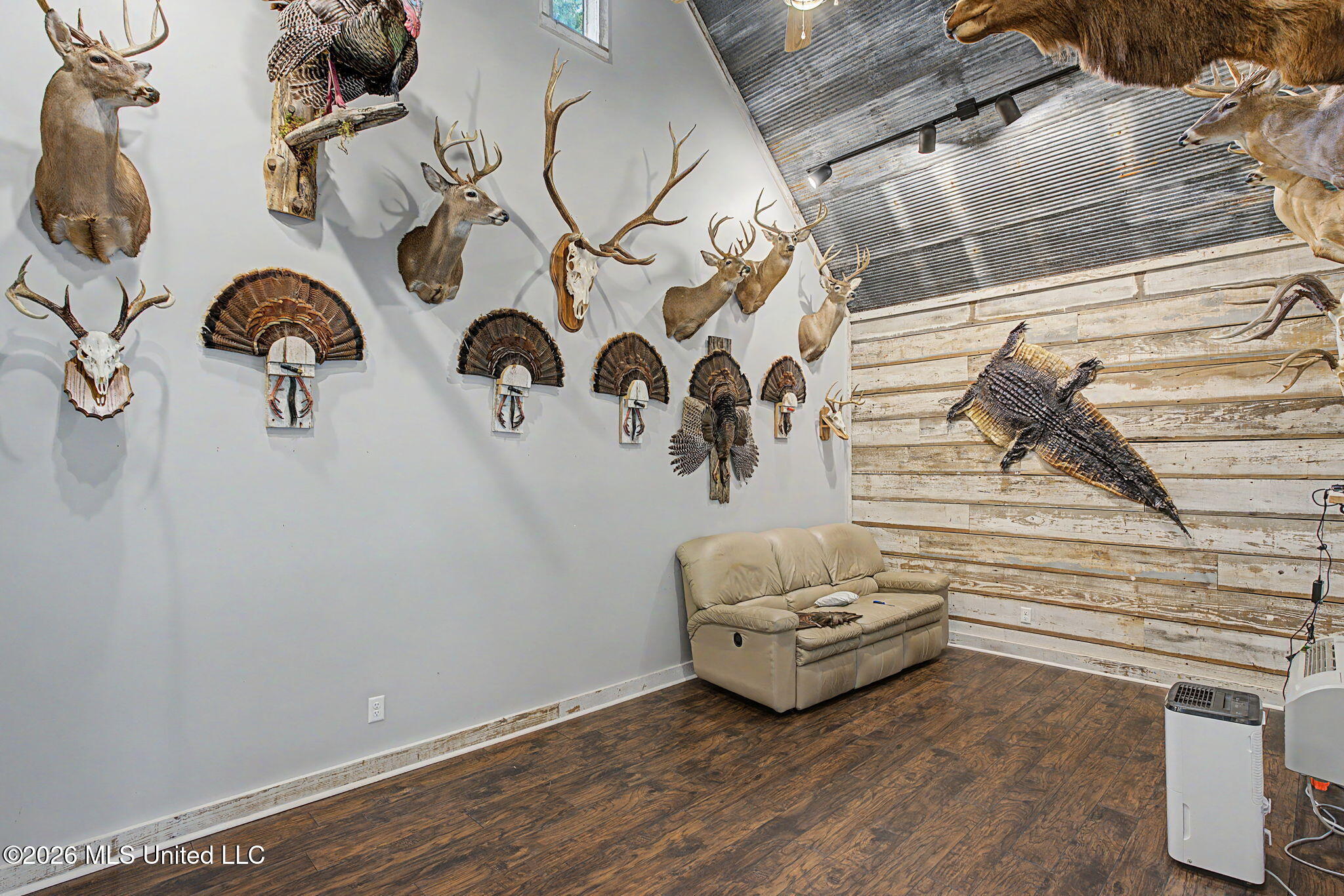 1060 Wooten Road Property Photo 39