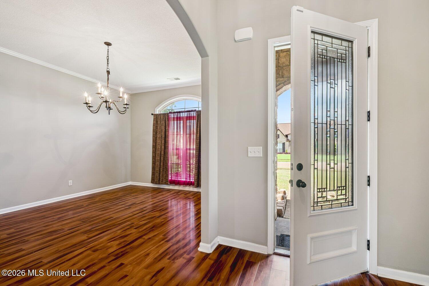 7049 Windswept Lane Property Photo 5