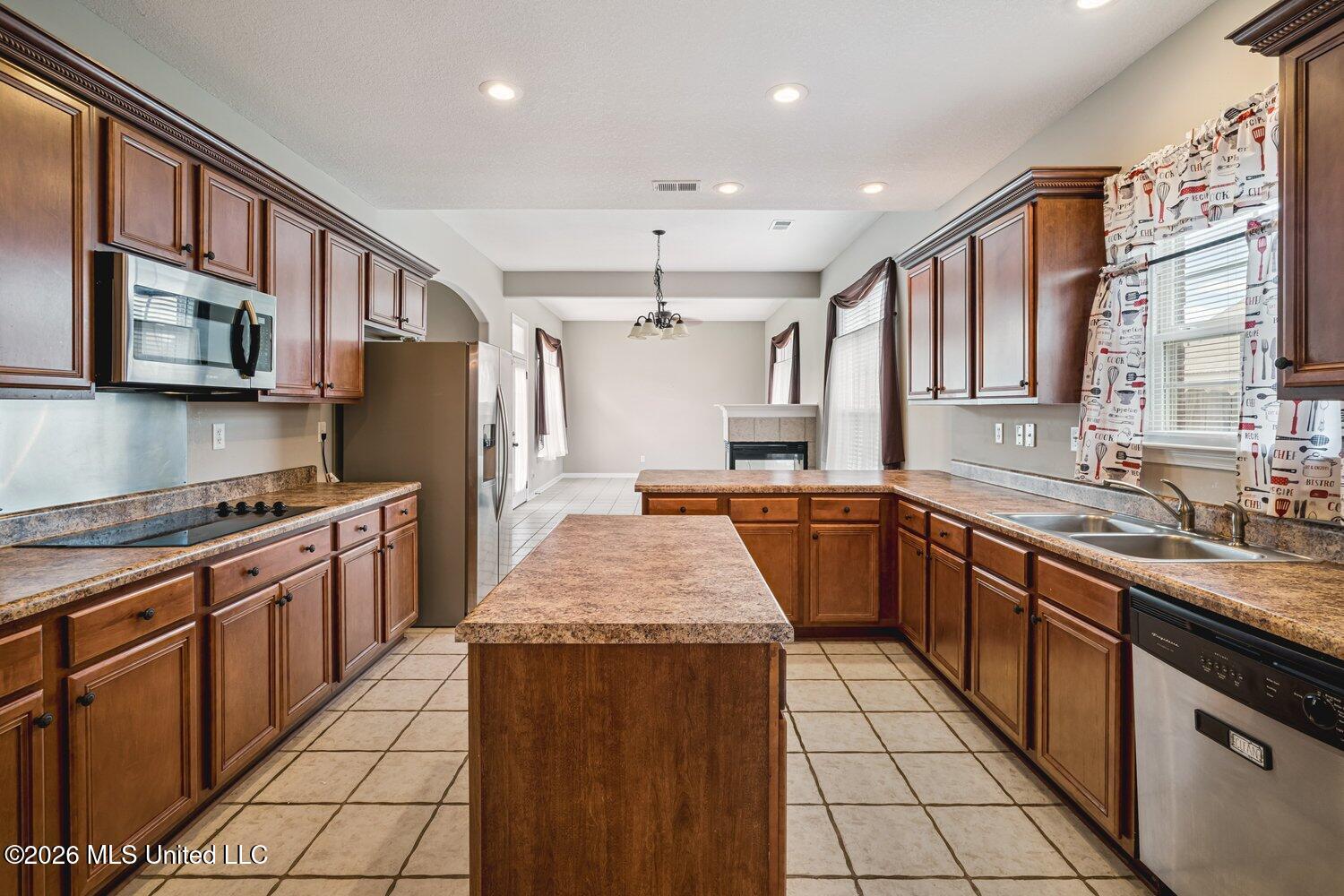 7049 Windswept Lane Property Photo 14