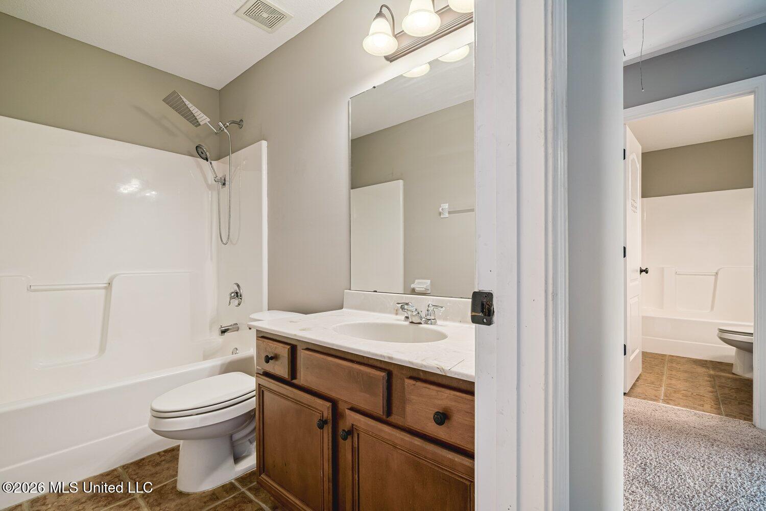 7049 Windswept Lane Property Photo 24