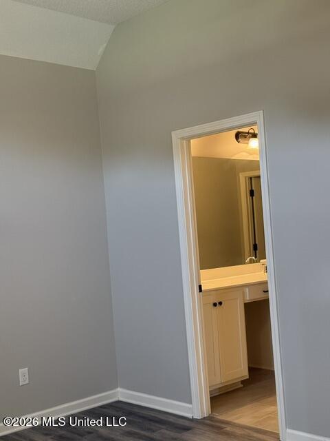 3281 Parkdale Cove Property Photo 10