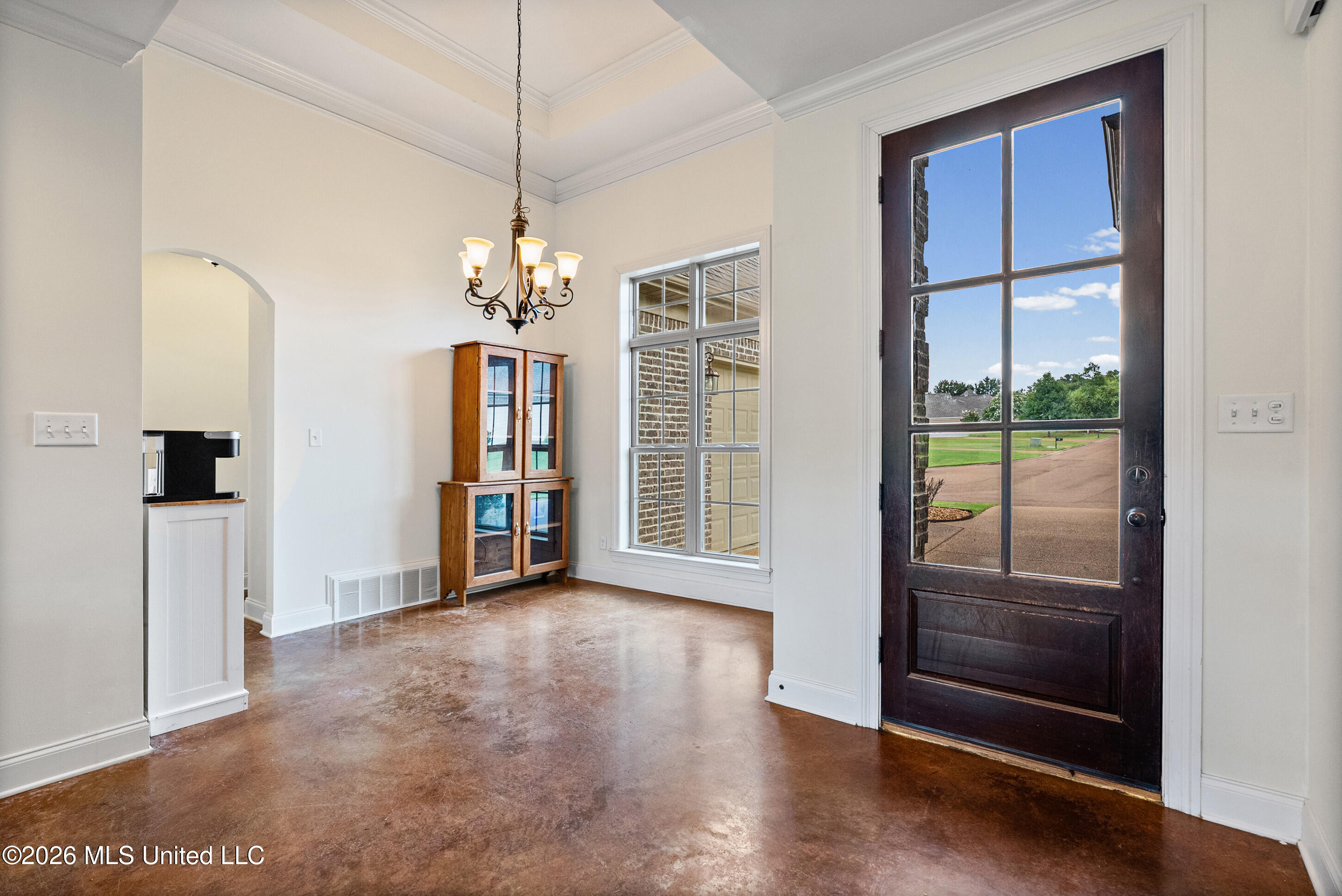 111 London Cove Property Photo 3