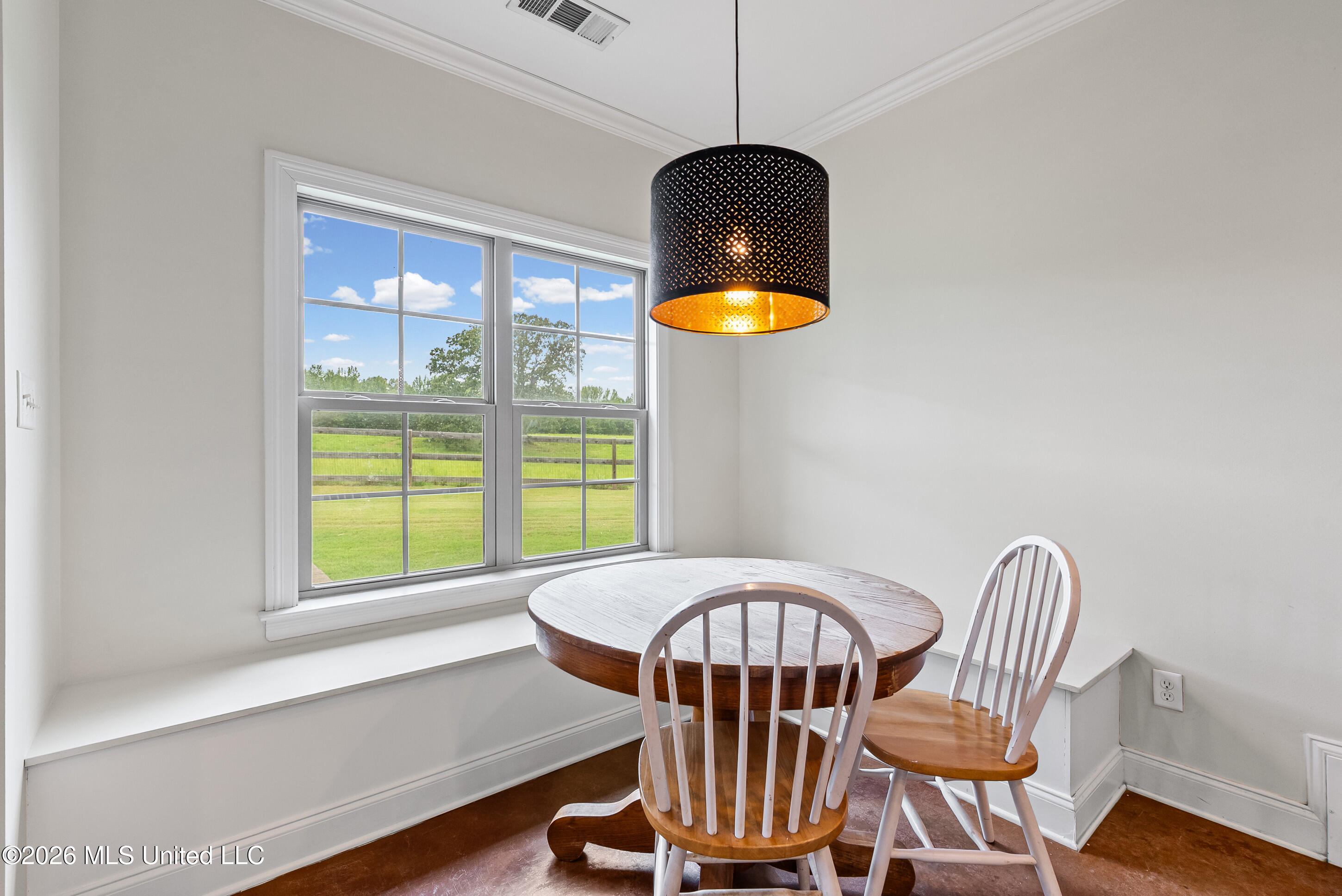 111 London Cove Property Photo 9