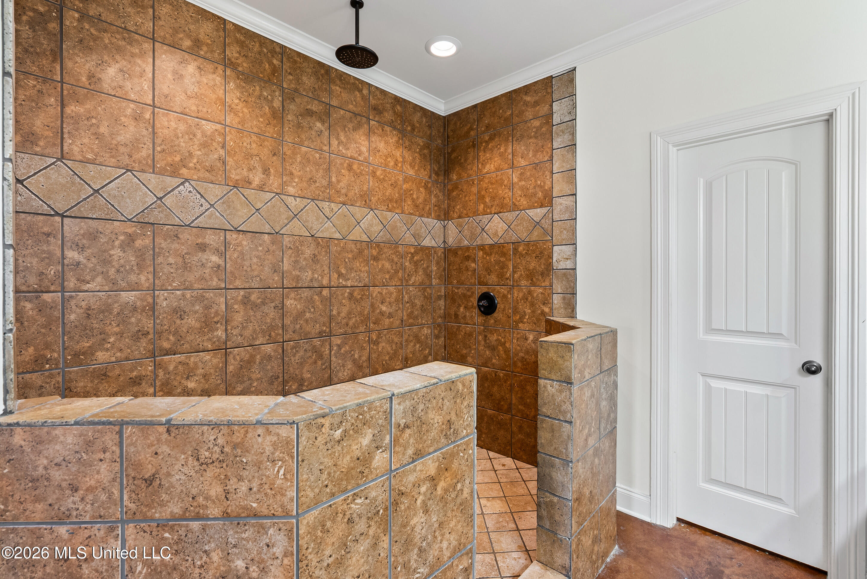 111 London Cove Property Photo 14
