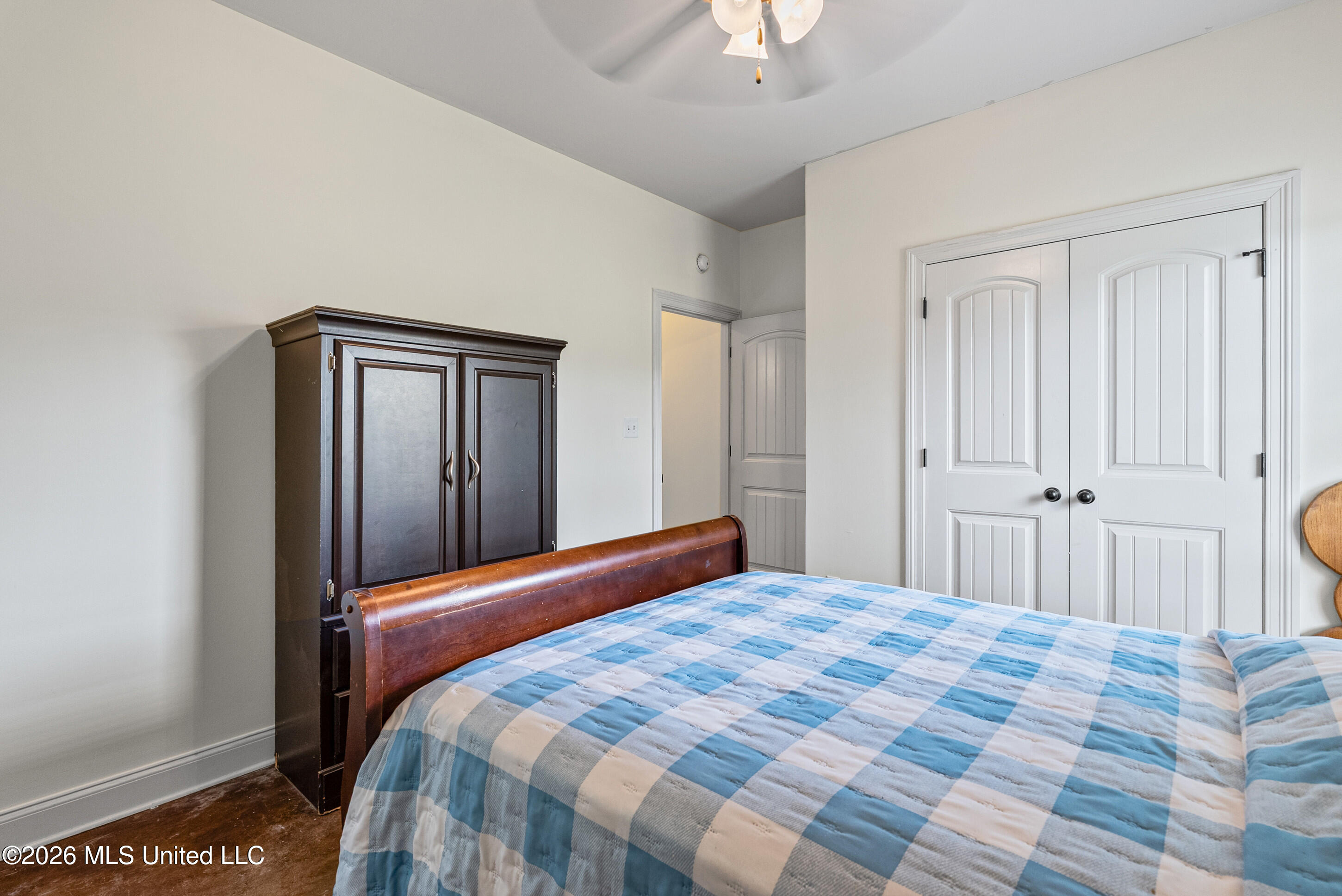 111 London Cove Property Photo 17