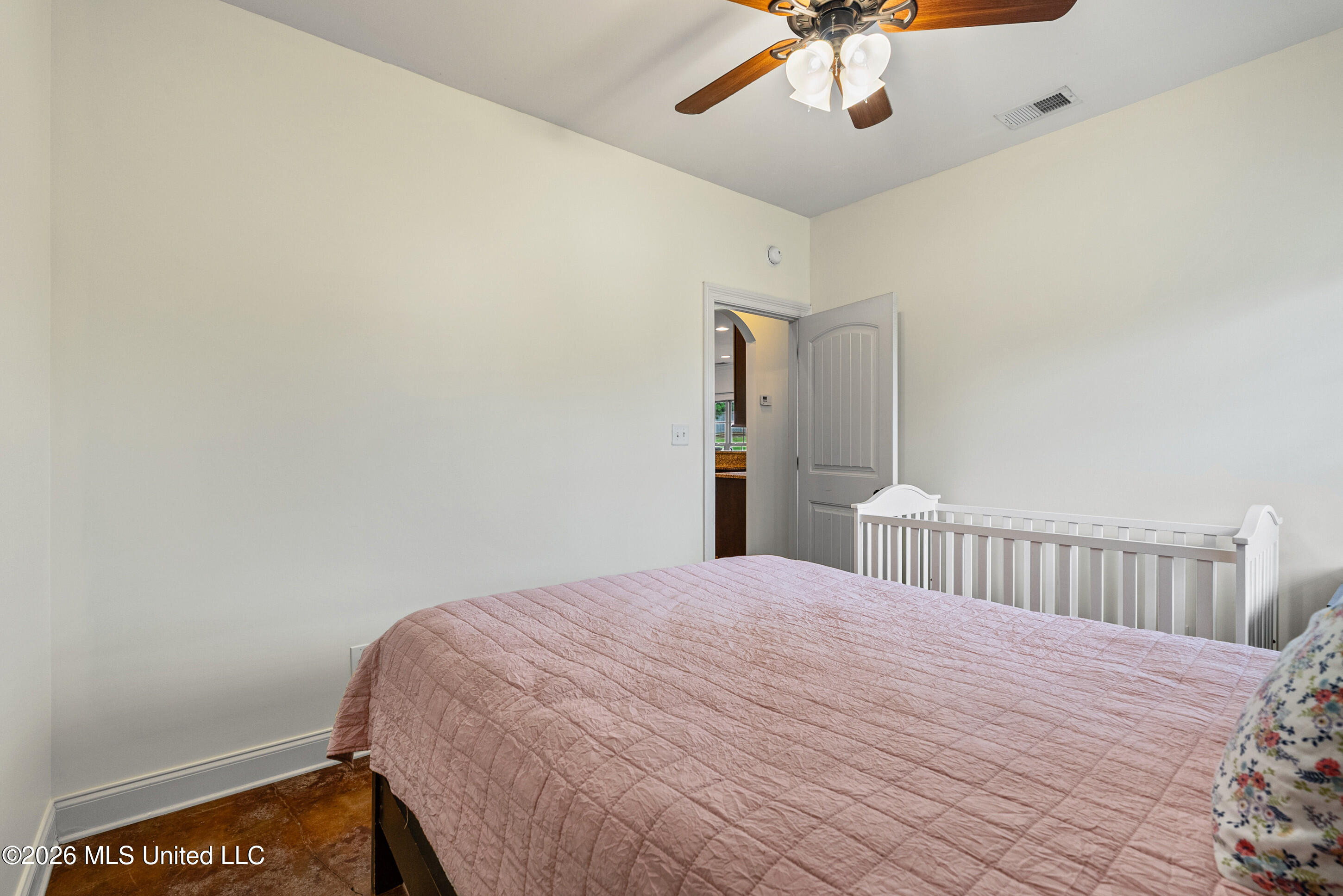 111 London Cove Property Photo 18