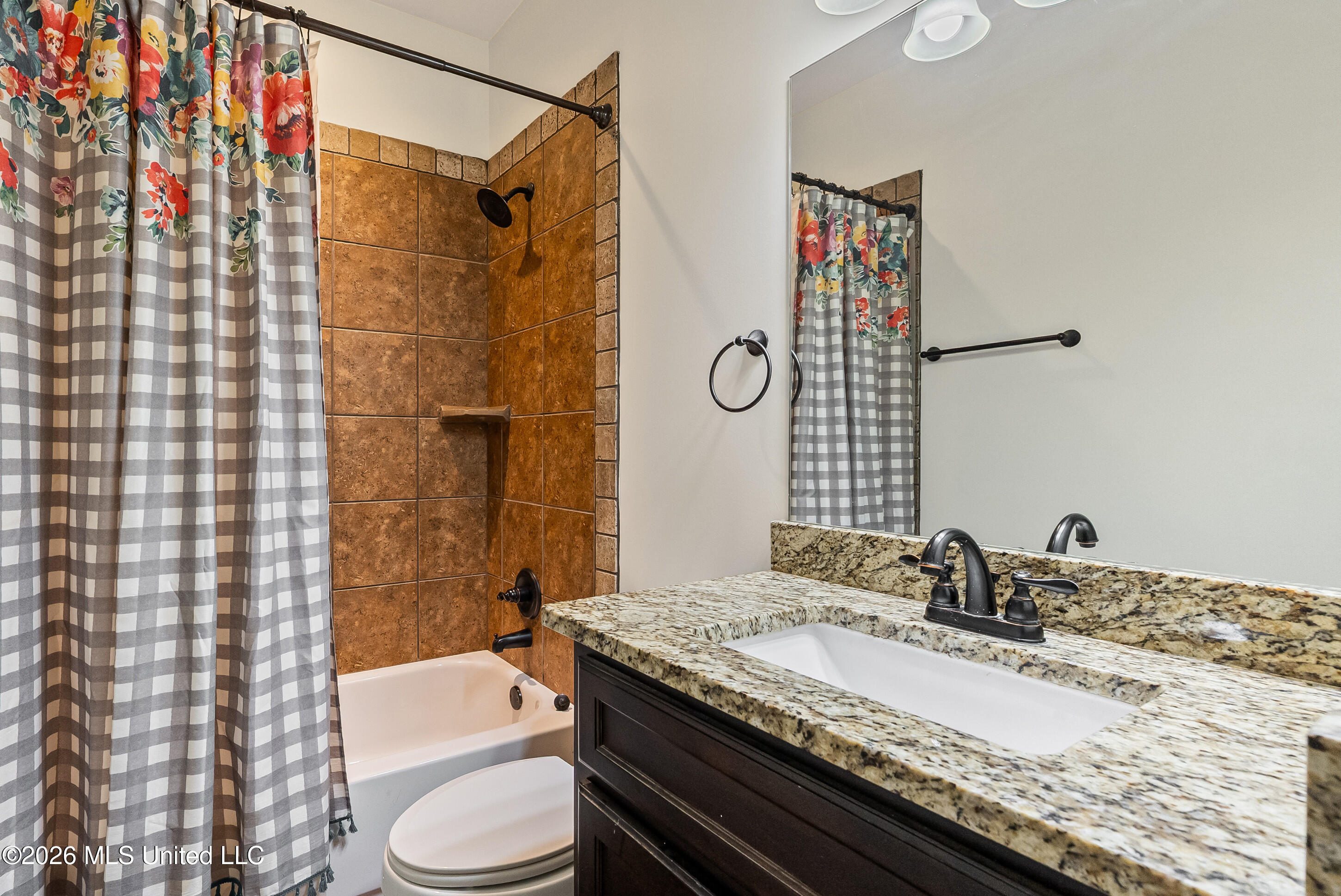 111 London Cove Property Photo 20