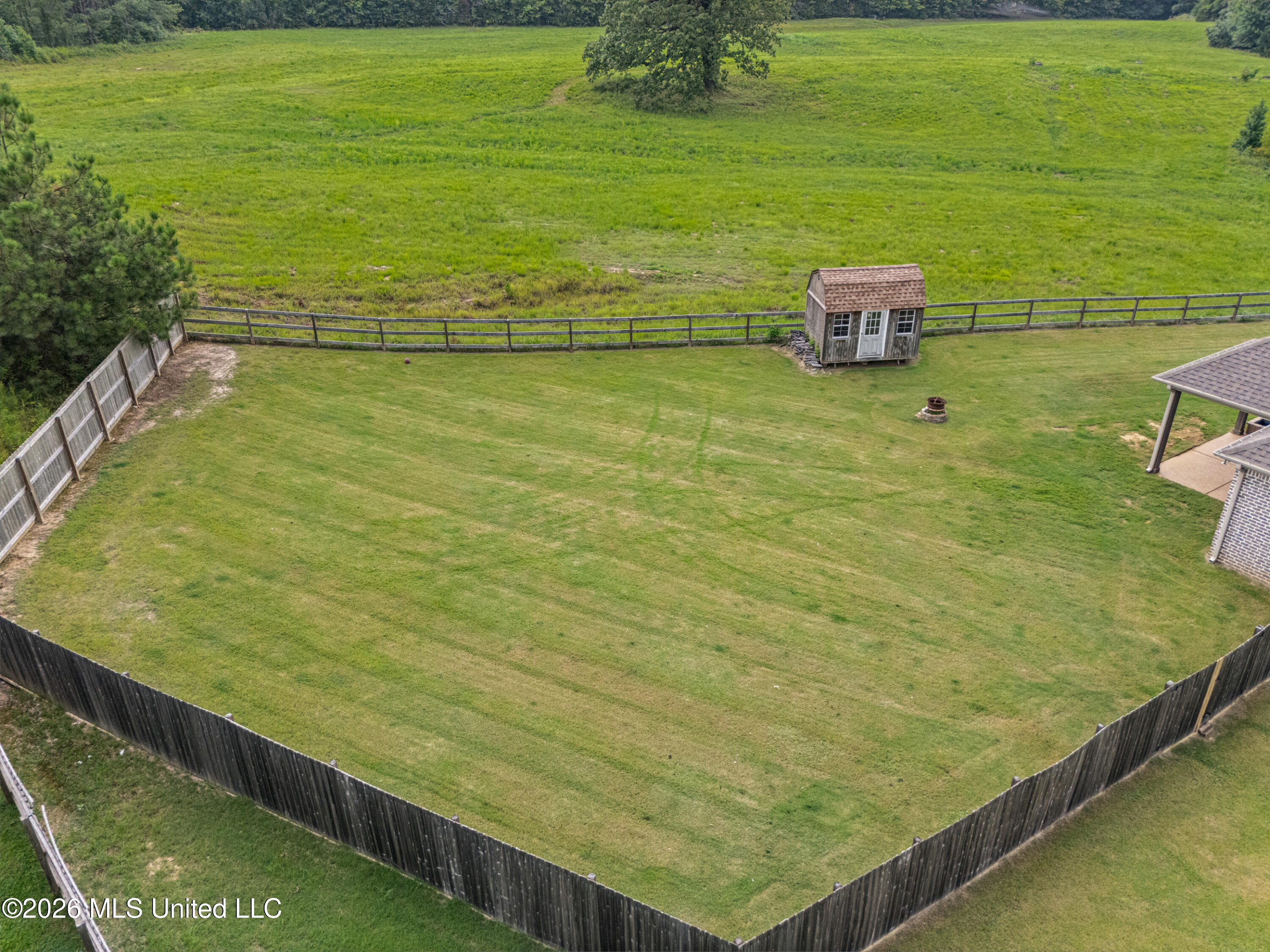 111 London Cove Property Photo 30