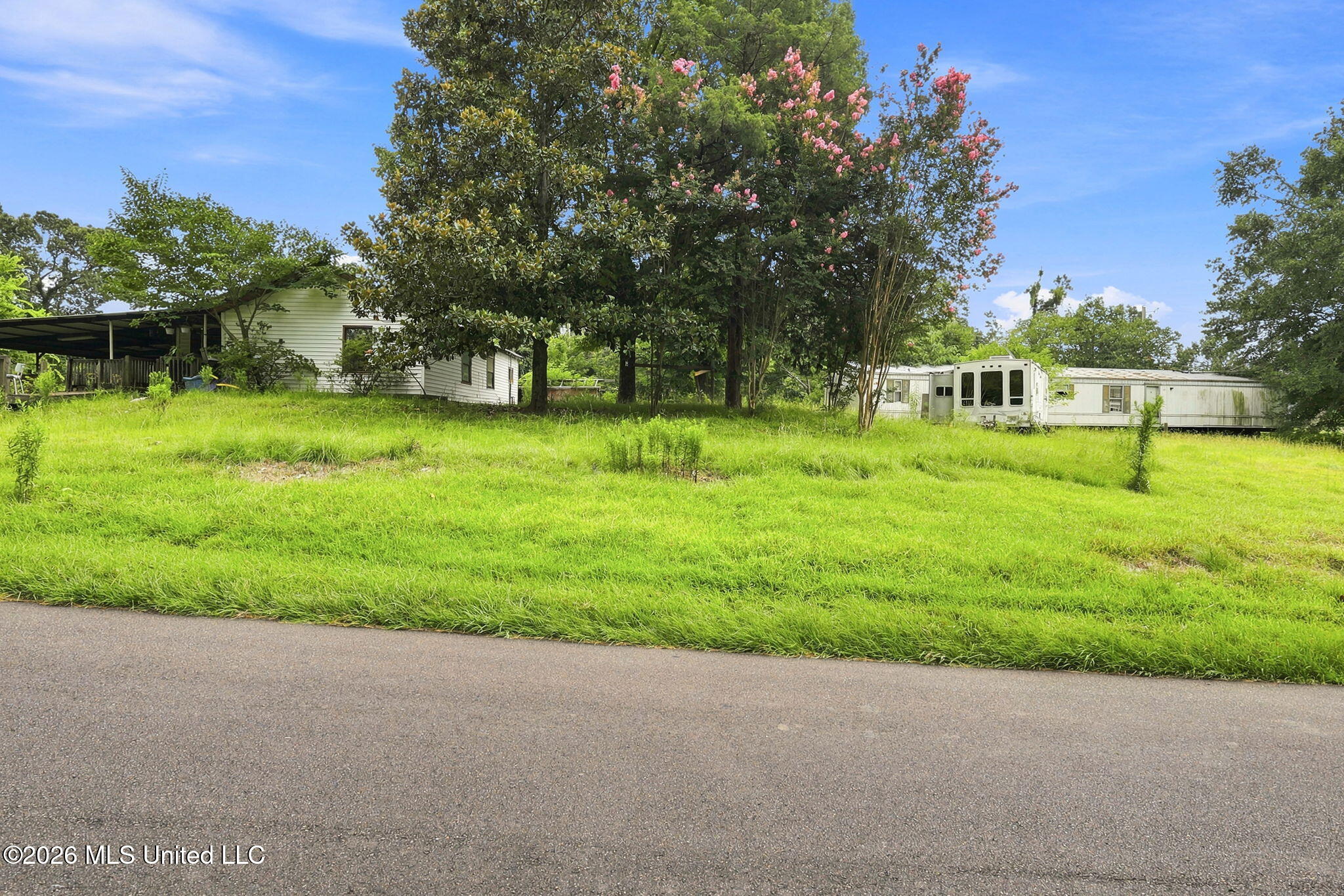 516 Graball Freerun Road Property Photo 1