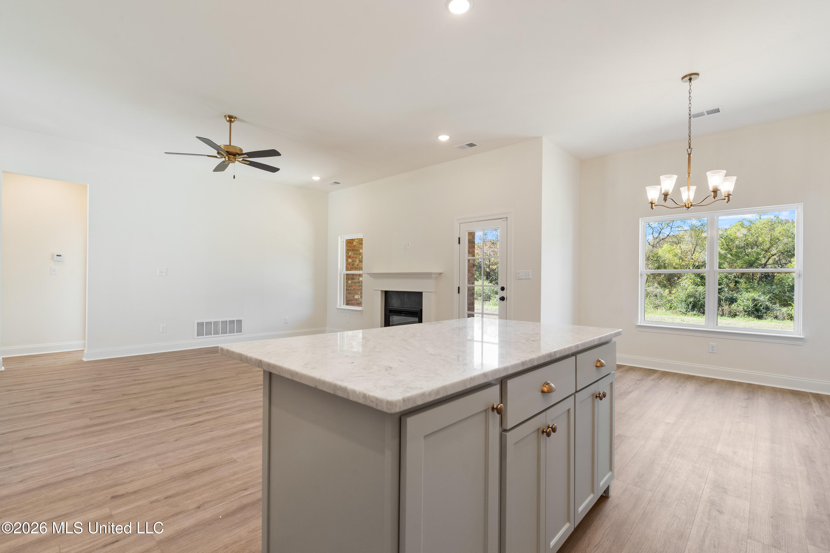 2373 S Highway 301 Property Photo 11