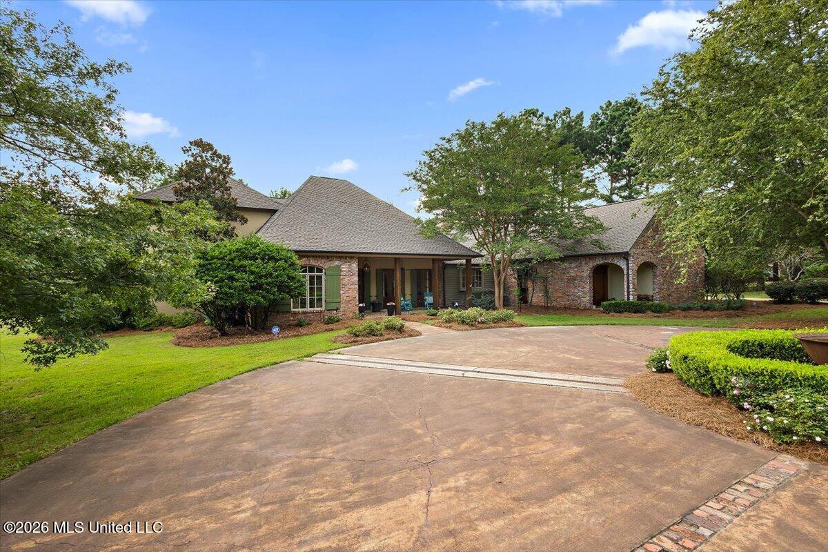 341 Johnstone Drive Property Photo 2