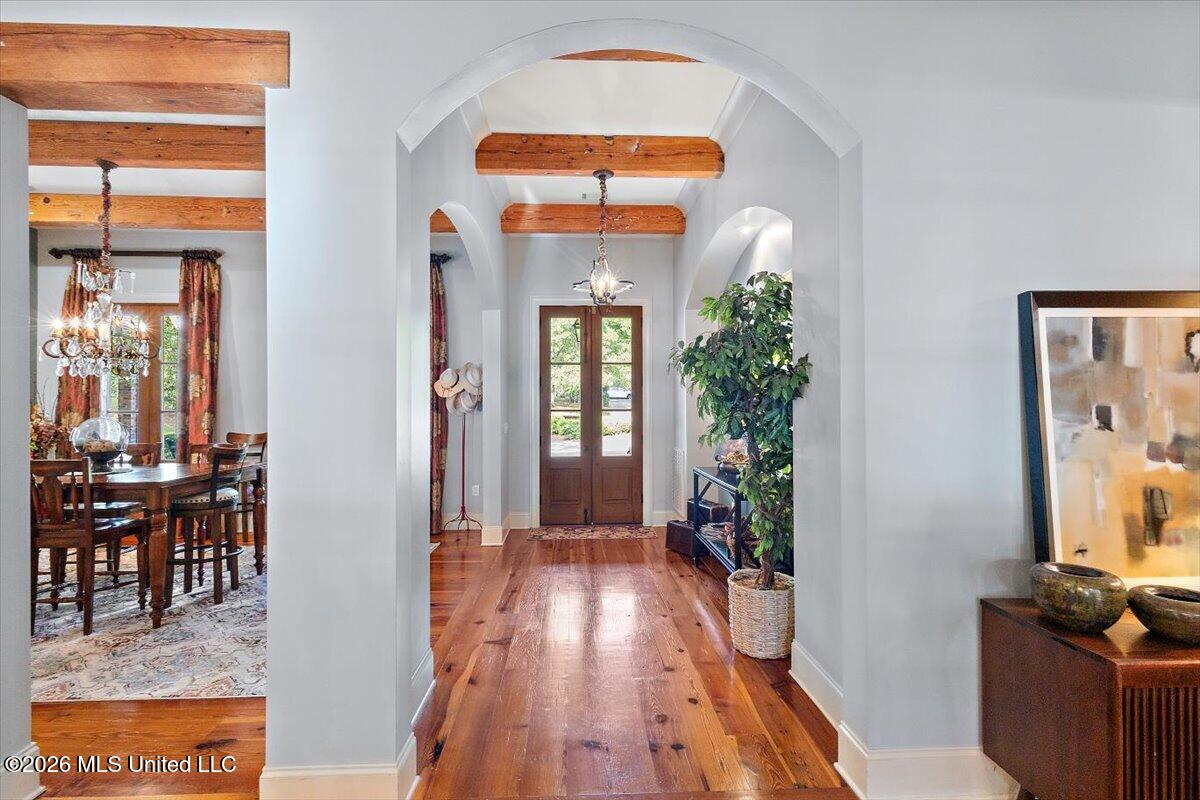 341 Johnstone Drive Property Photo 4