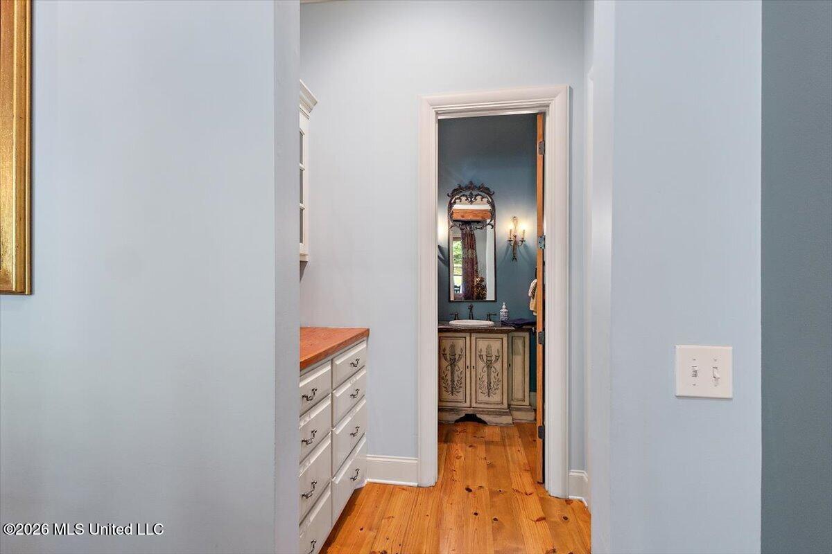 341 Johnstone Drive Property Photo 8
