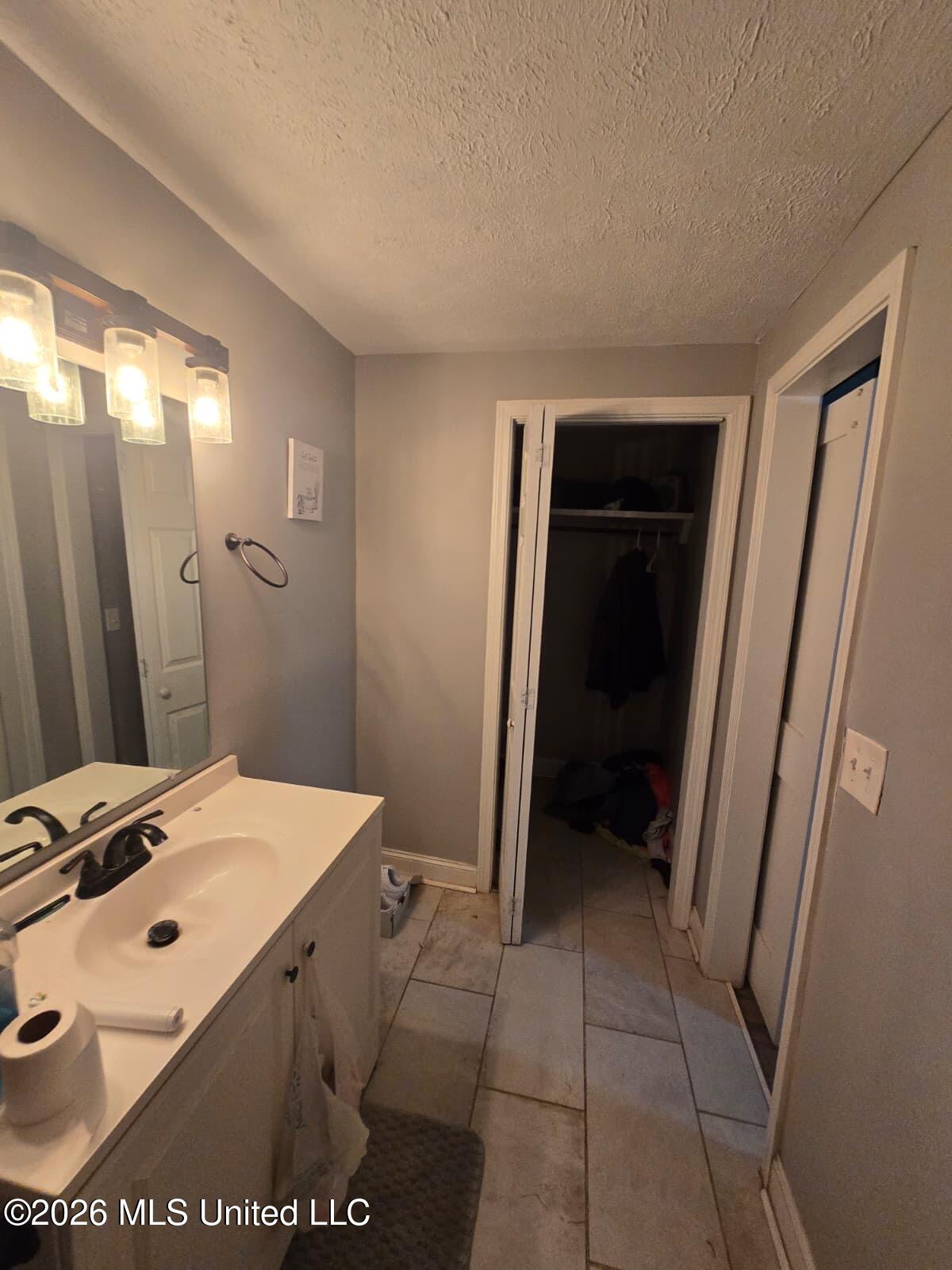 225 Richard Circle Property Photo 3